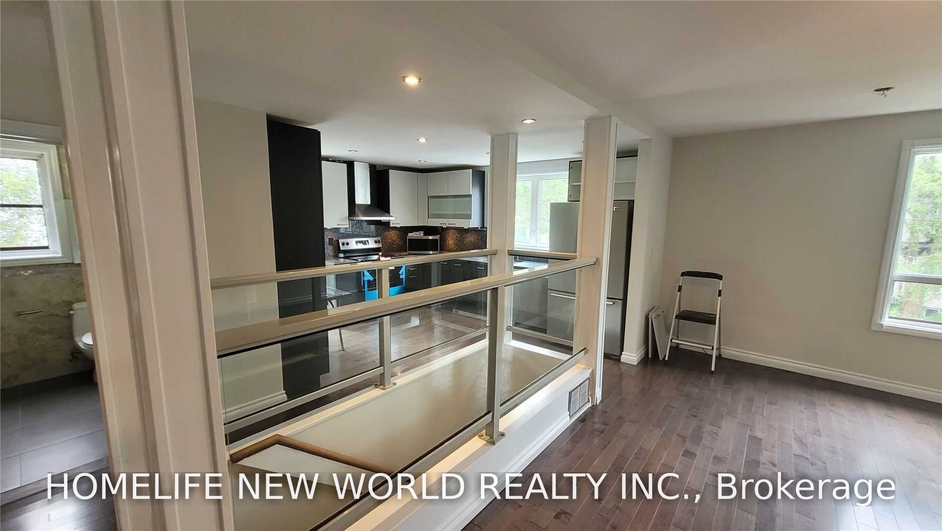 1842 E Dundas Street E, Toronto, ON M4L 1M5