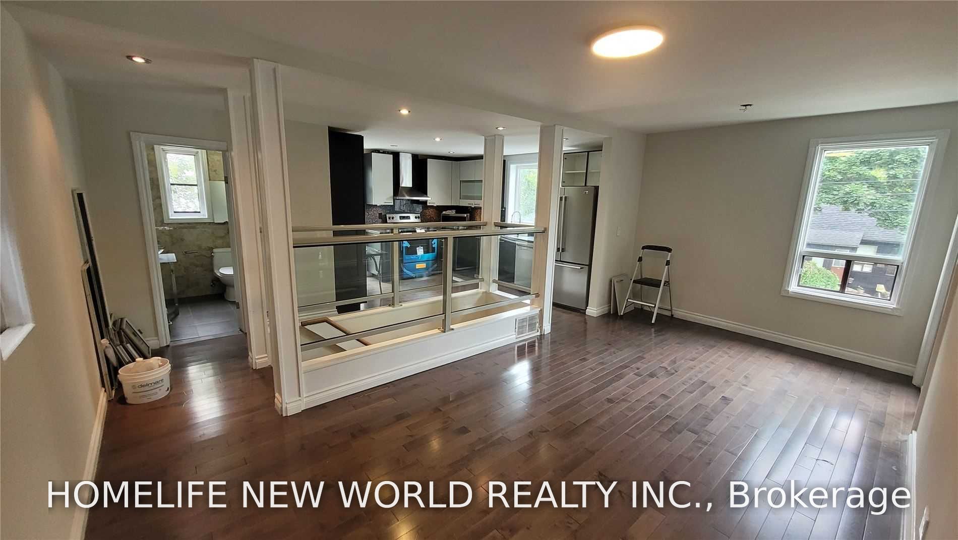 1842 E Dundas Street E, Toronto, ON M4L 1M5 photo 2