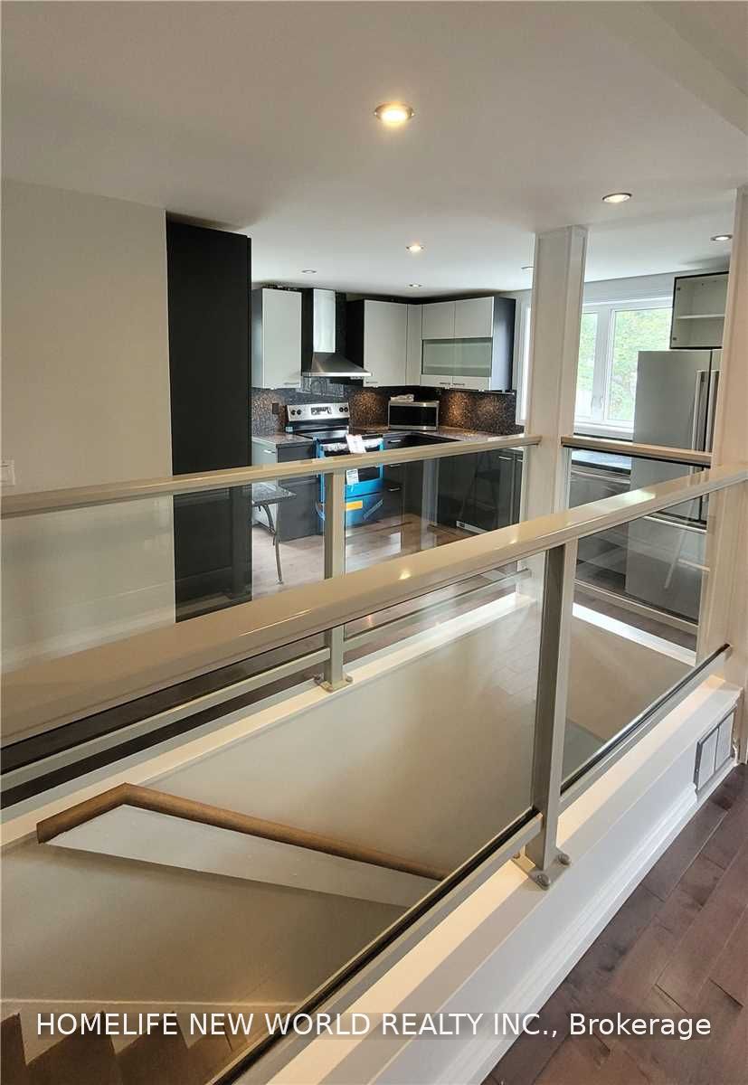 1842 E Dundas Street E, Toronto, ON M4L 1M5 photo 5