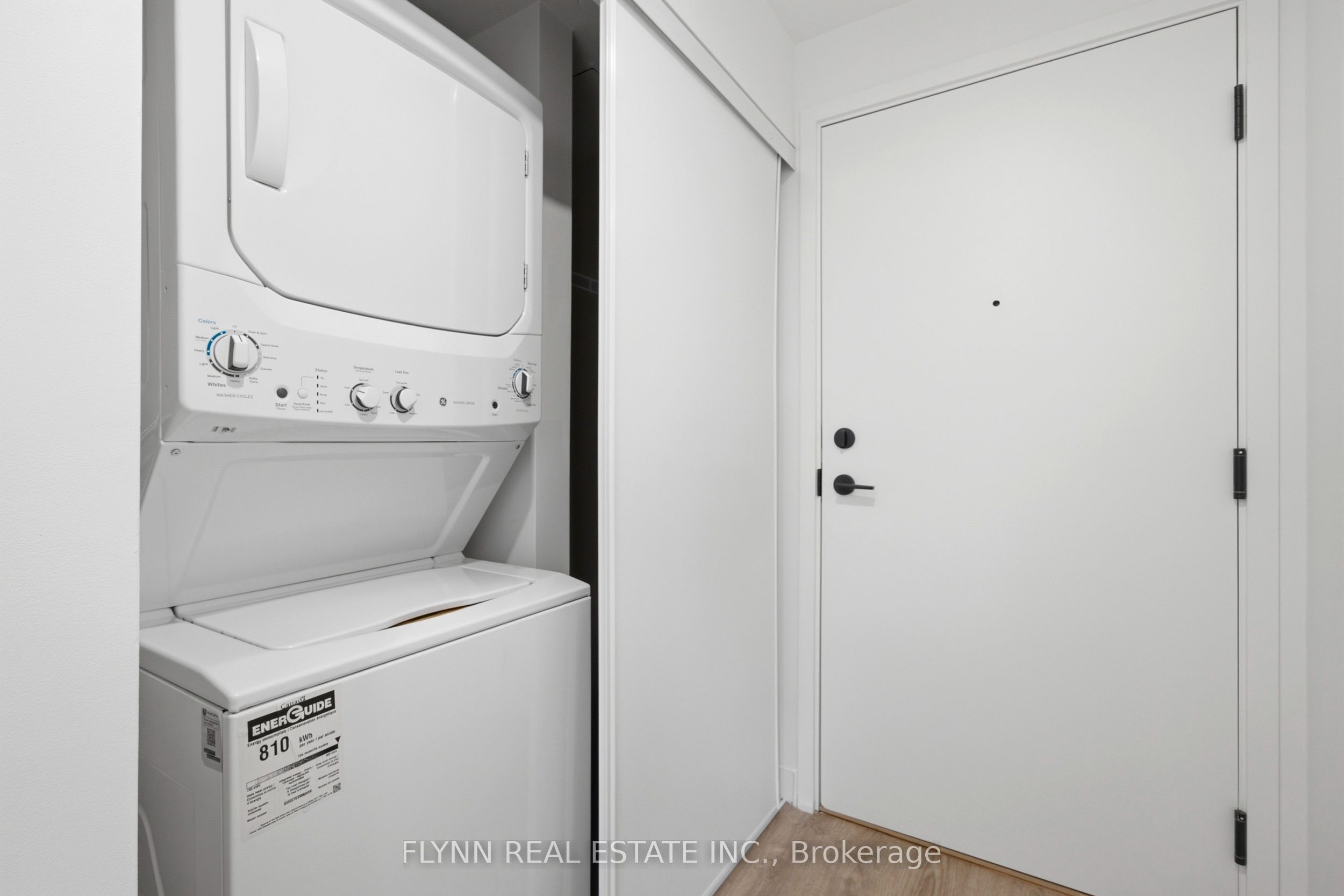 1050 Eastern Avenue 315, Toronto, ON M4L 0B7 photo 5