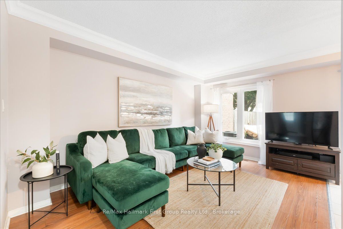 9 Alexis Way, Whitby, ON L1R 2N9 photo 4