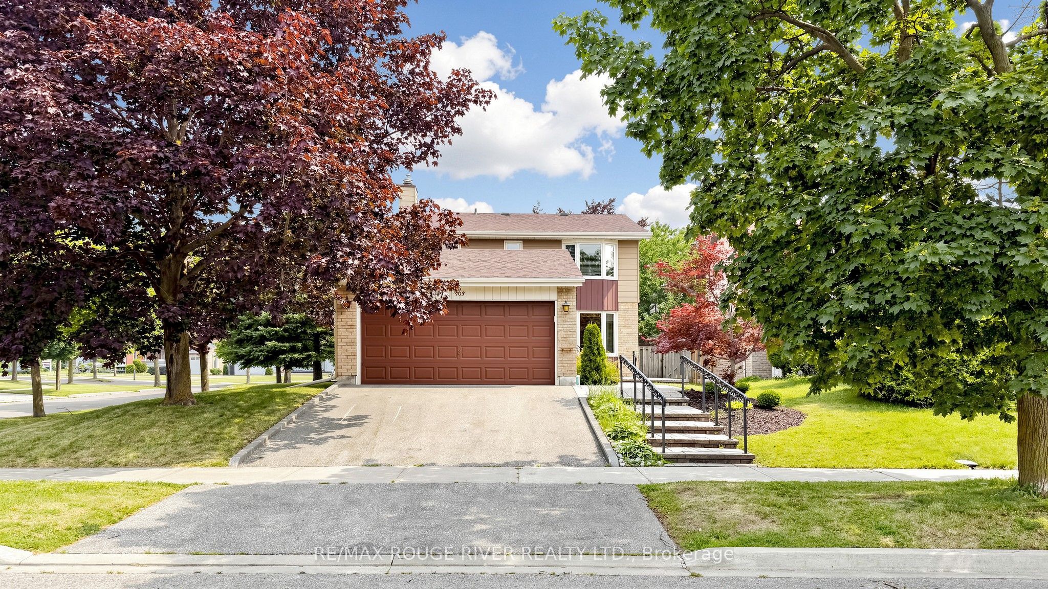 103 Ambercroft Boulevard, Toronto, ON M1W 2Z6 photo 2