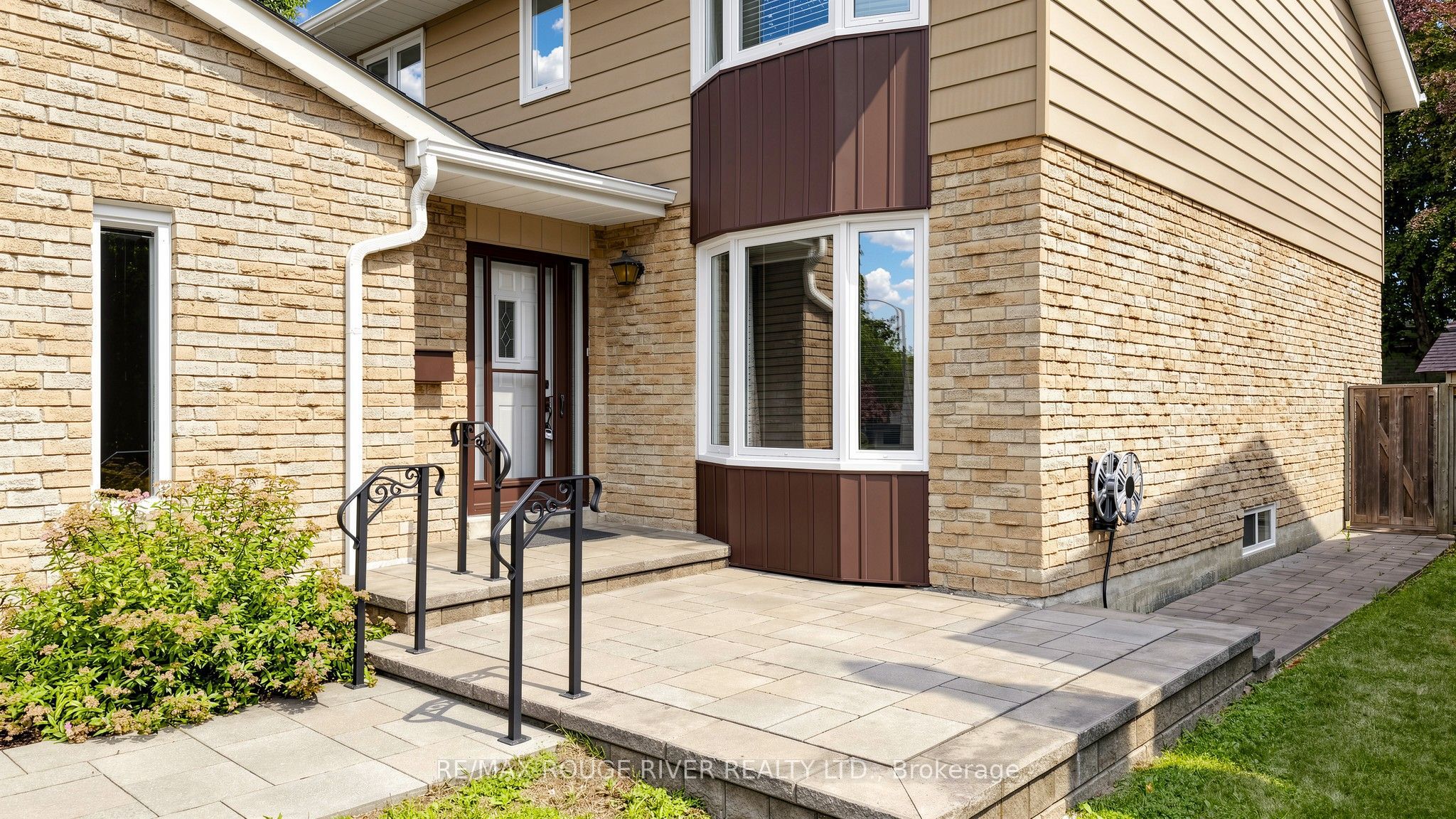 103 Ambercroft Boulevard, Toronto, ON M1W 2Z6 photo 4