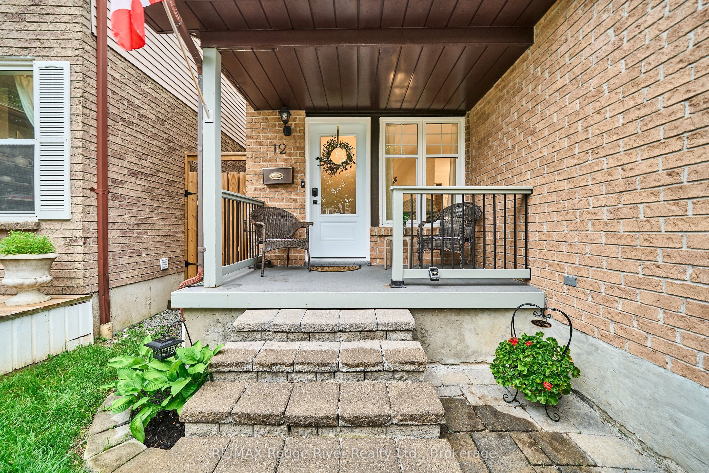 12 Goldring Drive, Whitby, ON L1P 1C1 photo 2
