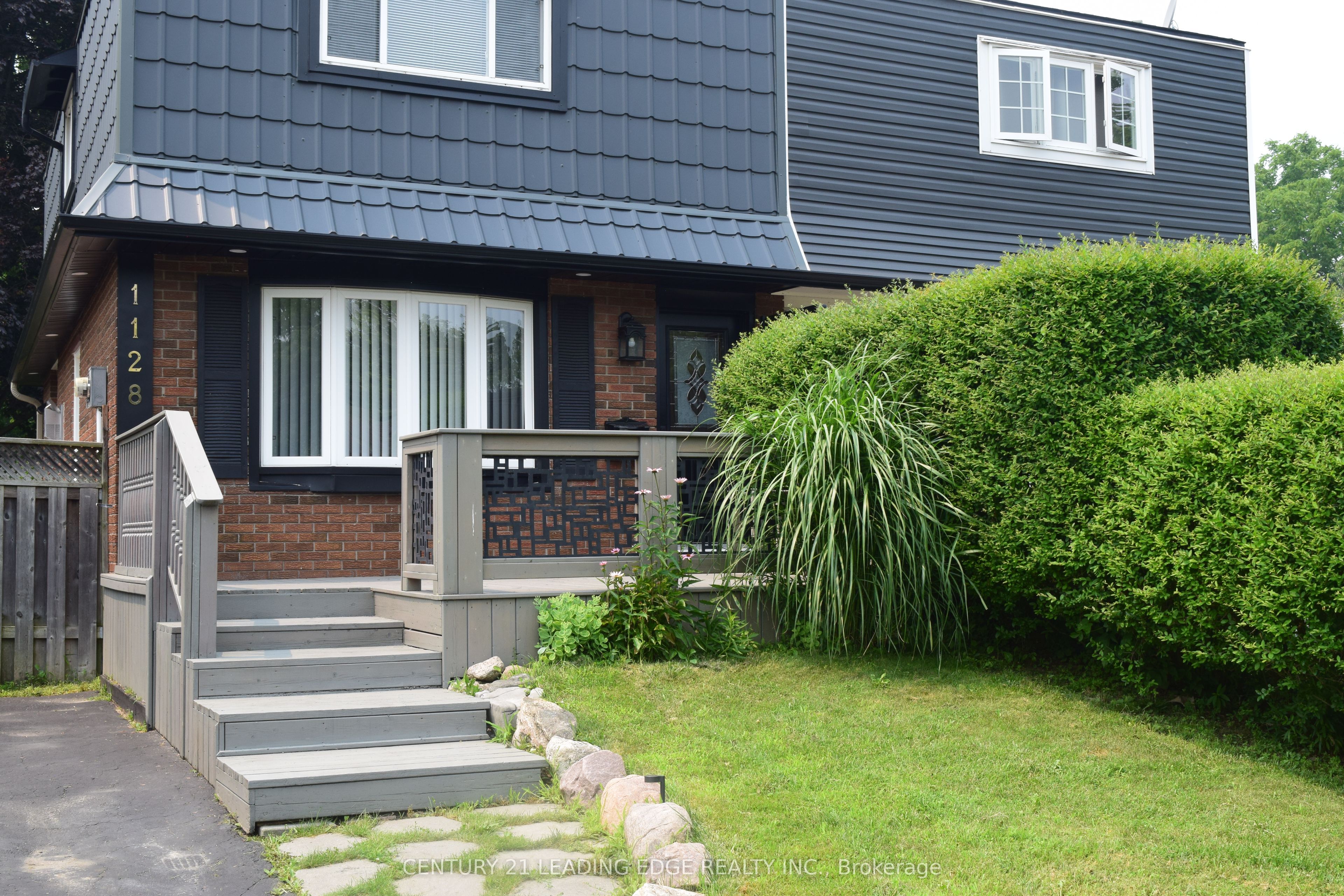 1128 Valley Court N, Oshawa, ON L1J 3M5 photo 4