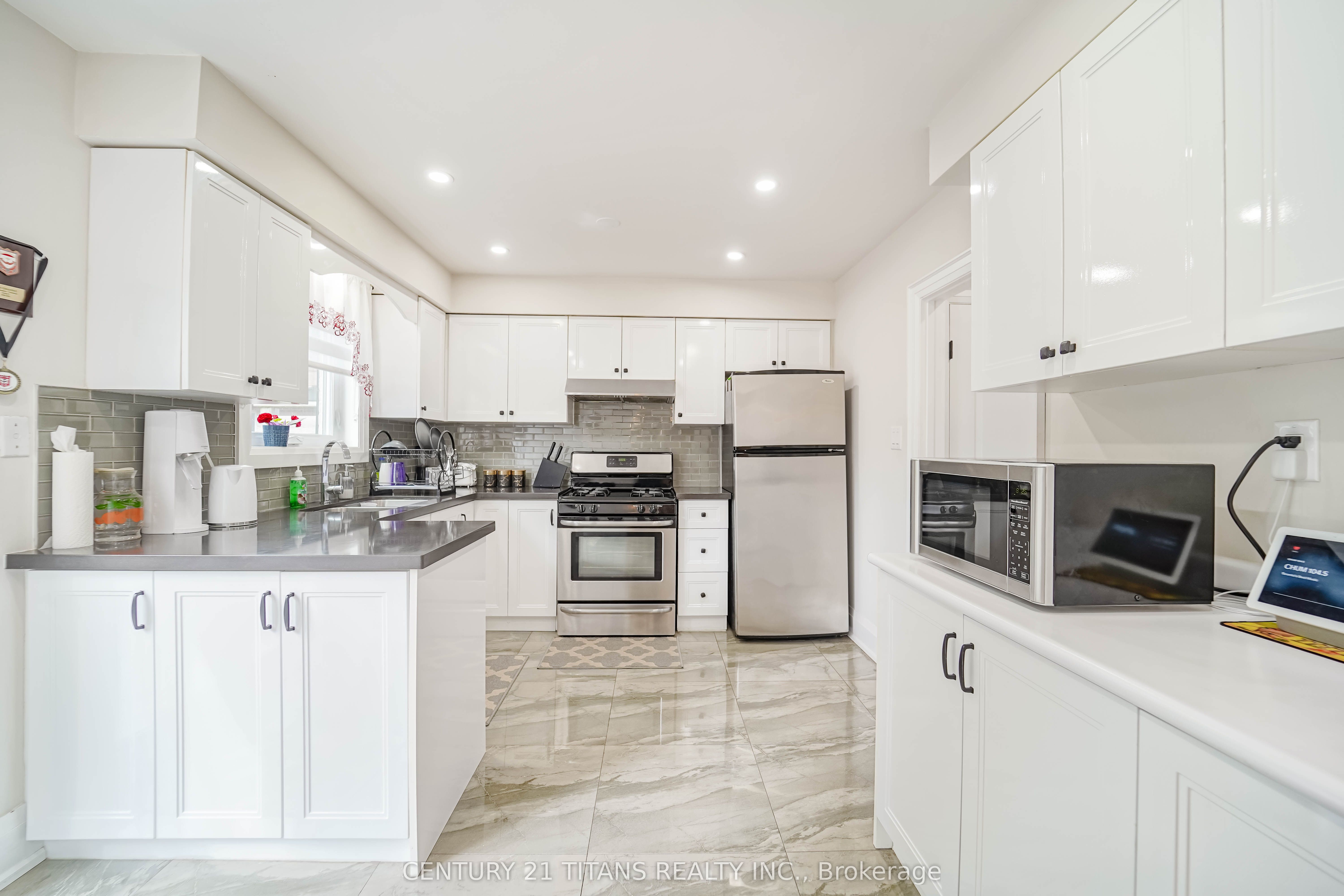 42 Pixley Crescent, Toronto, ON M1E 3G6 photo 3