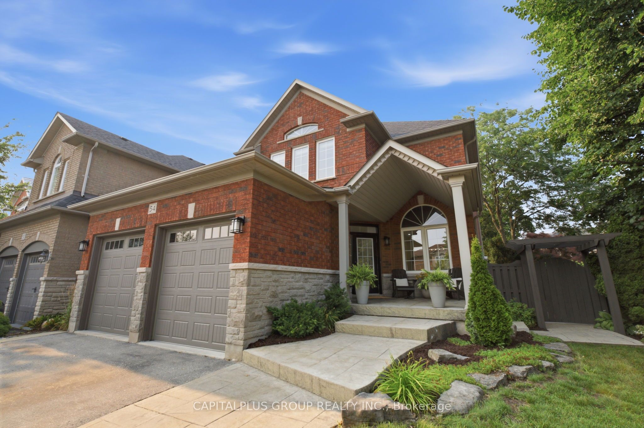54 Tom Edwards Drive, Whitby, ON L1R 2R2 photo 2
