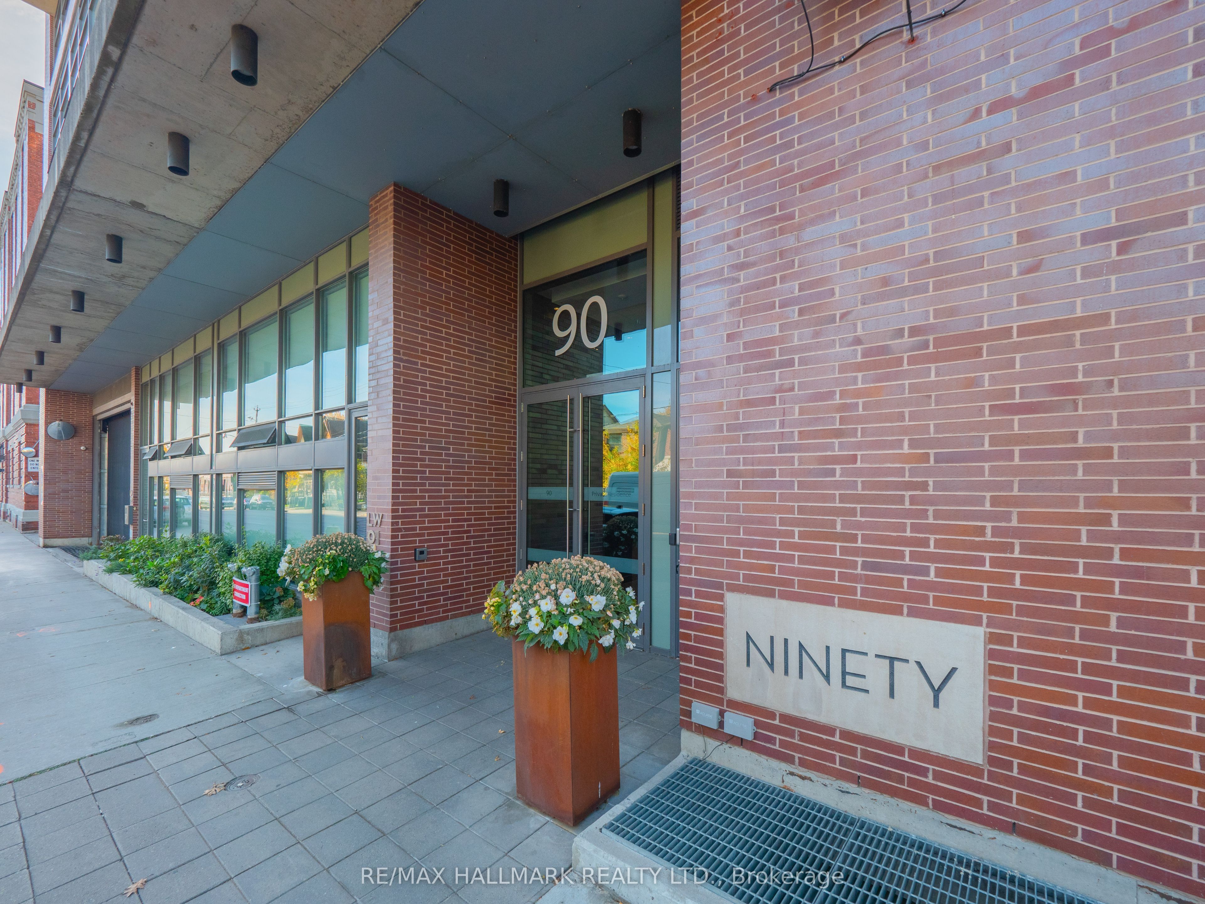 90 Broadview Avenue 602, Toronto, ON M4M 0A7