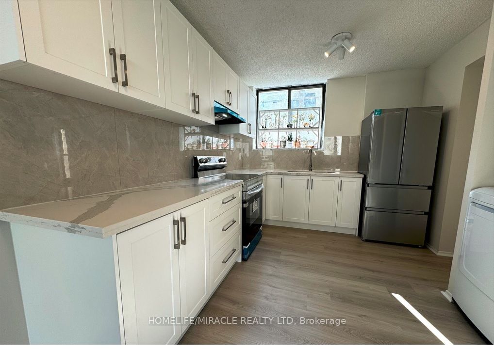 665 Kennedy Road 303, Toronto, ON M1K 5E2 photo 5