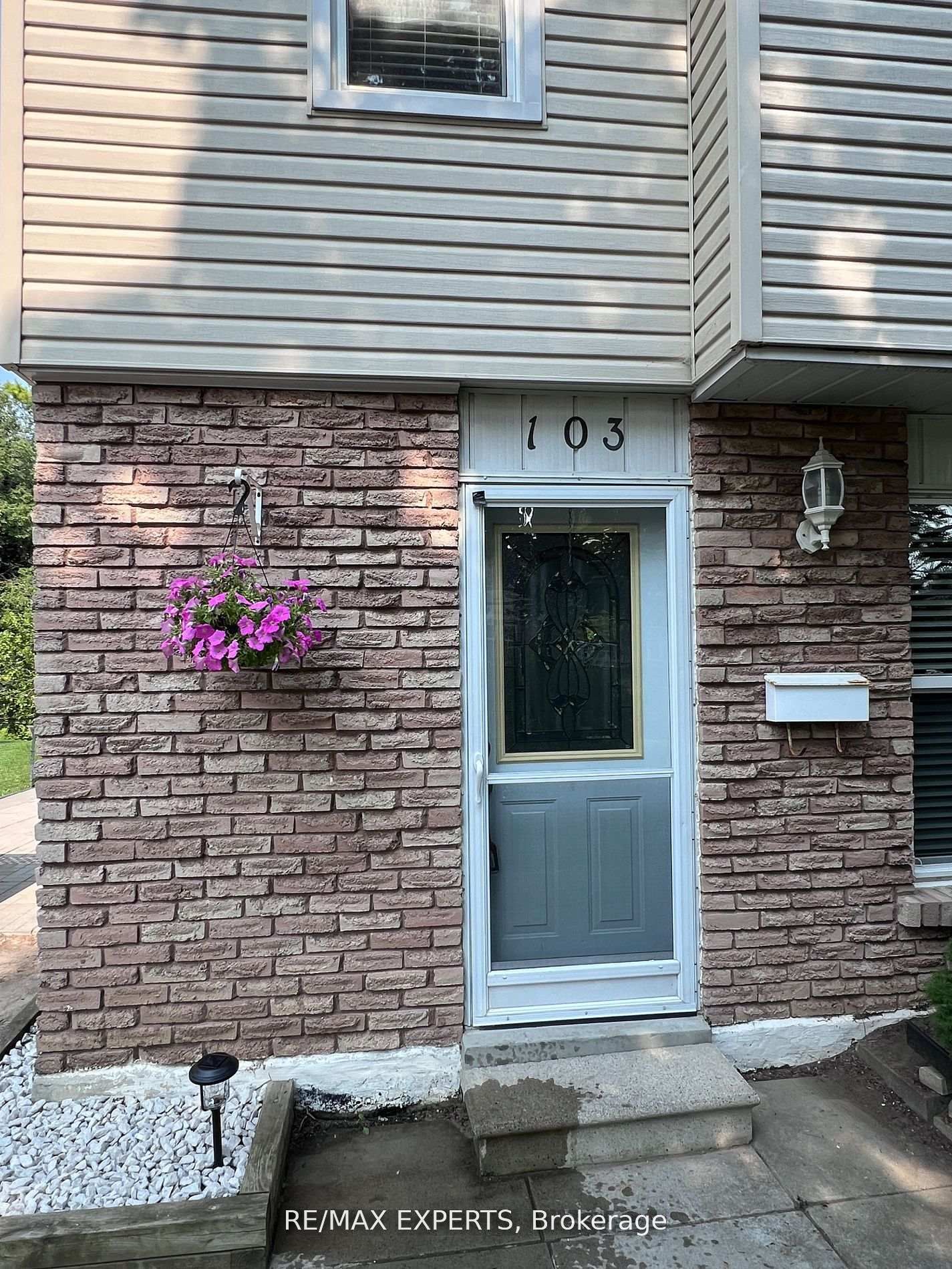 103 Guthrie Crescent, Whitby, ON L1P 1A6 photo 2