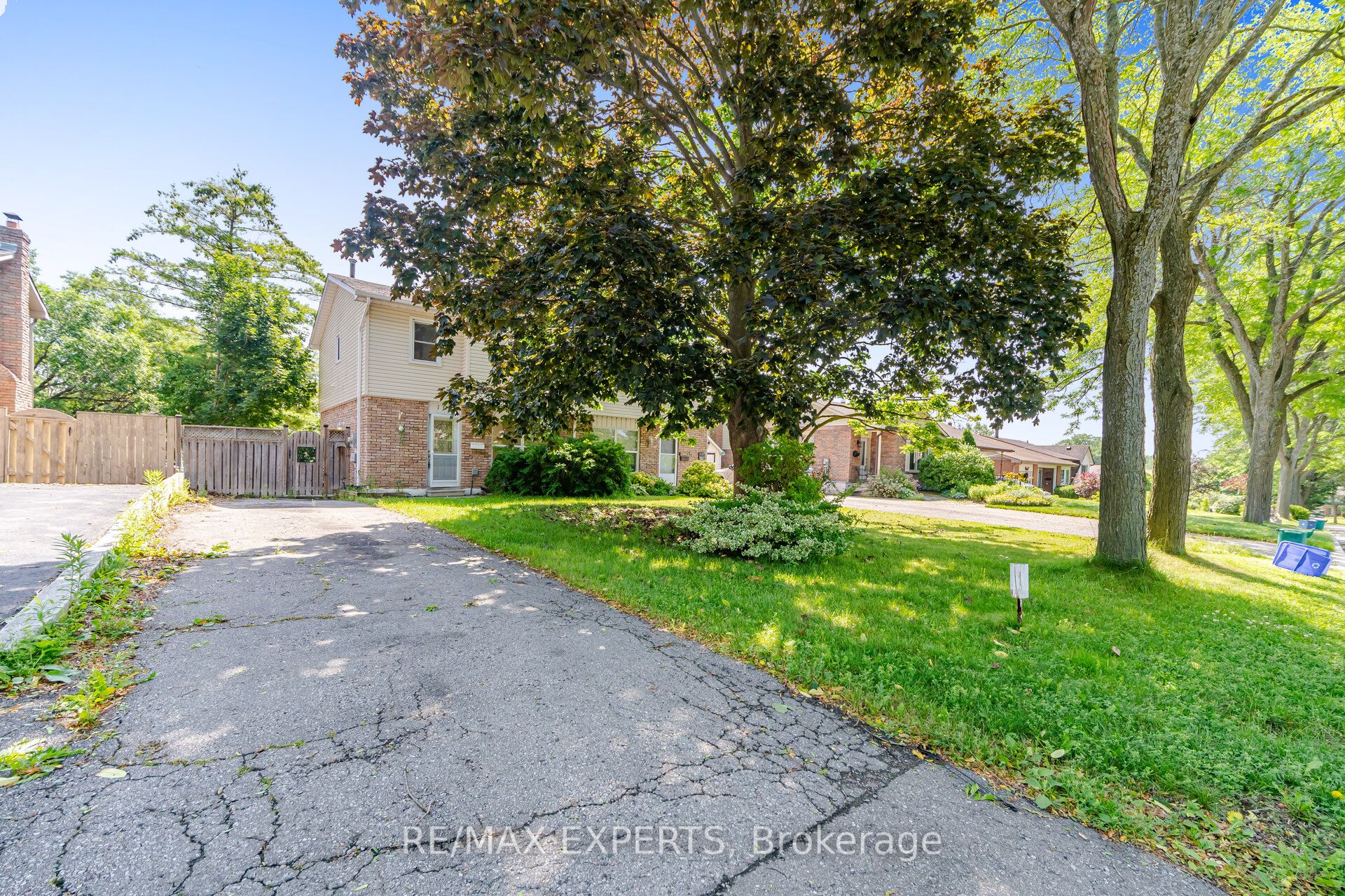 103 Guthrie Crescent, Whitby, ON L1P 1A6 photo 4