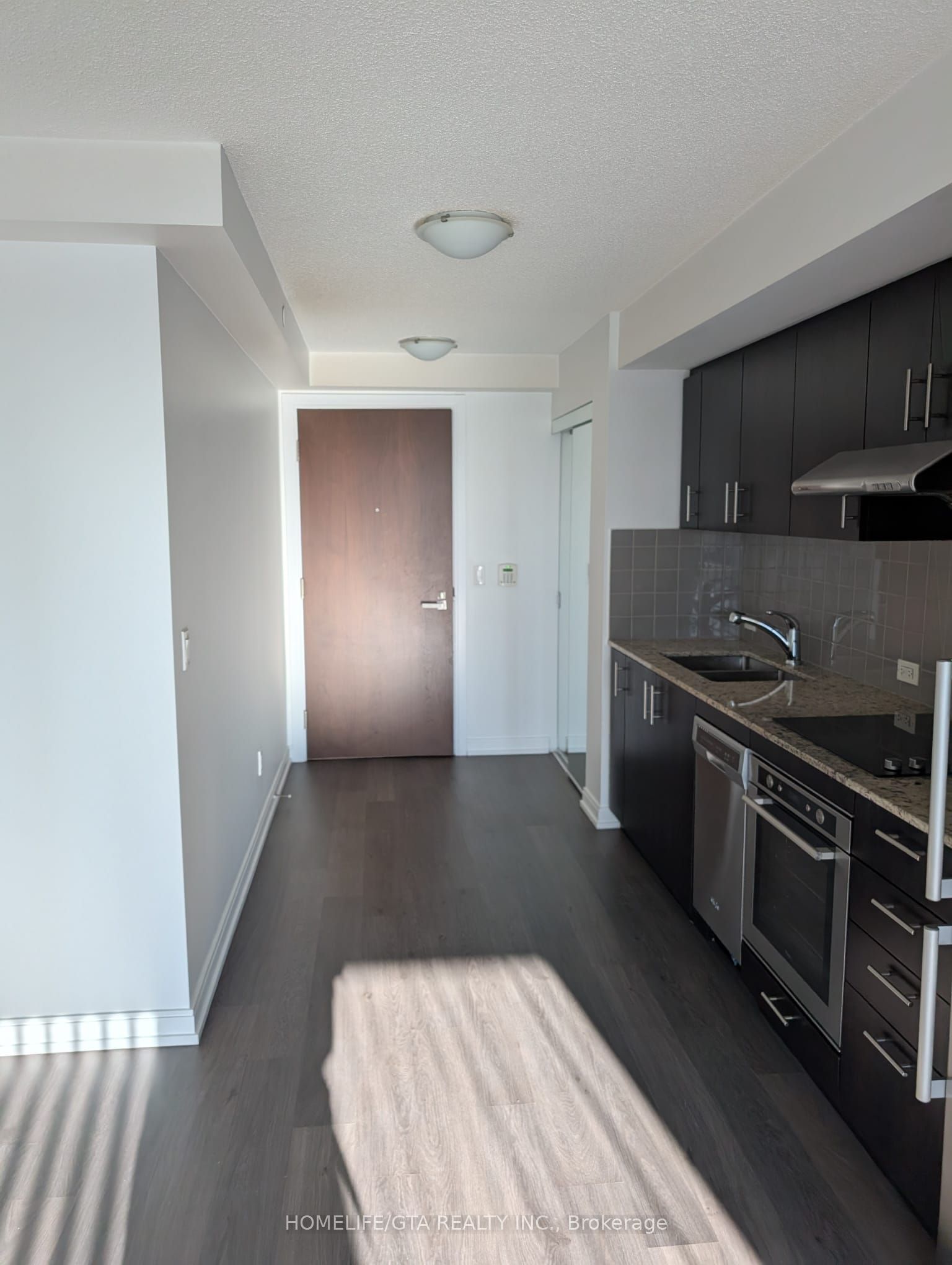 255 Village Green Square 707, Toronto, ON M1S 0L7 photo 3