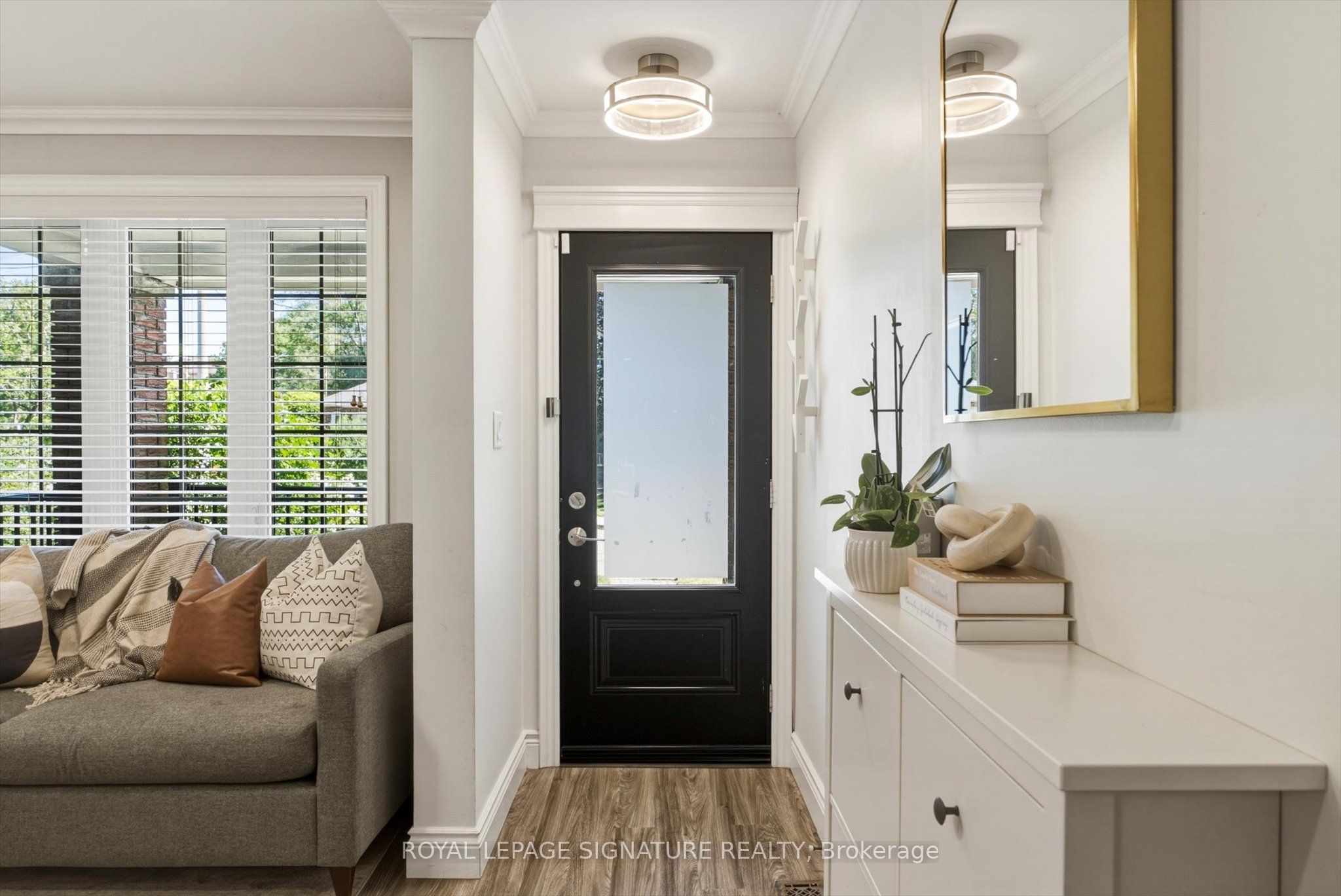 122 Holborne Avenue, Toronto, ON M4C 2R4 photo 3