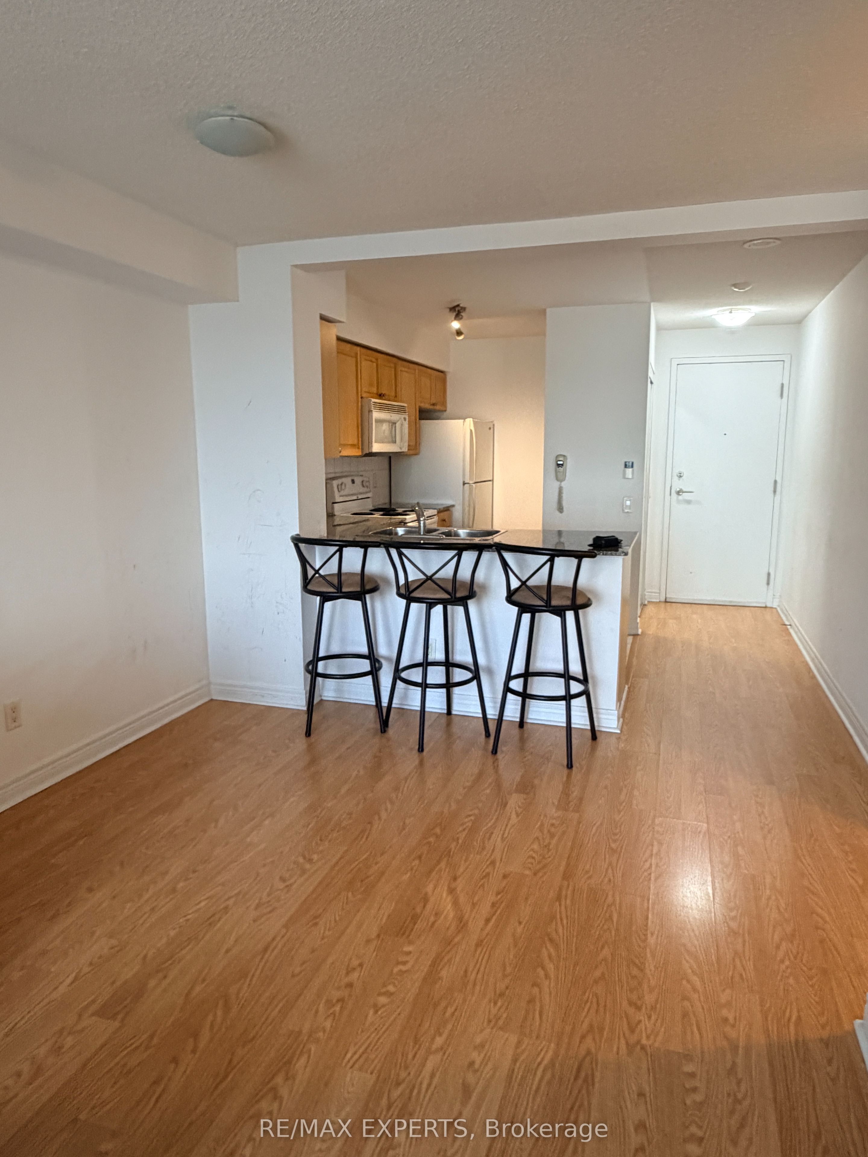 83 Borough Drive 701, Toronto, ON M1P 5E4 photo 2