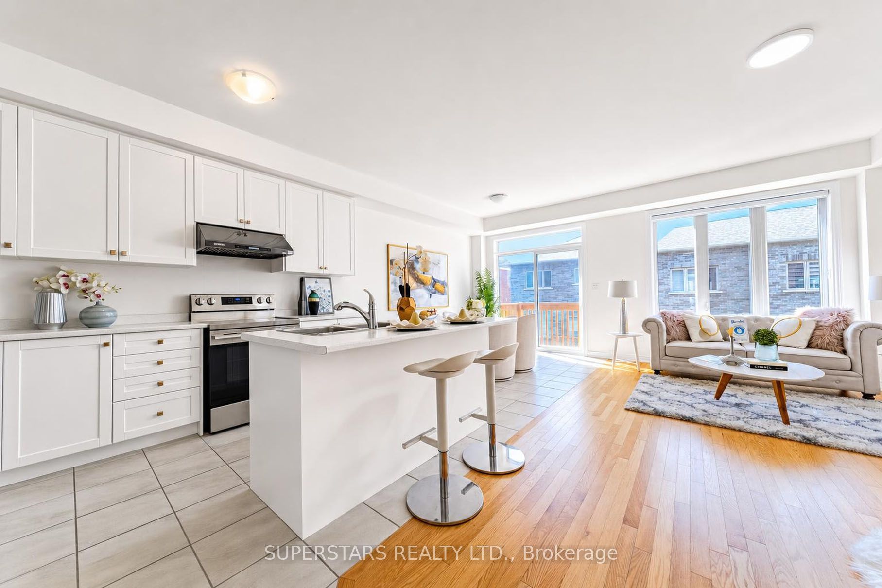 919 Elizabeth Mackenzie Drive, Pickering, ON L1X 0P5 photo 4