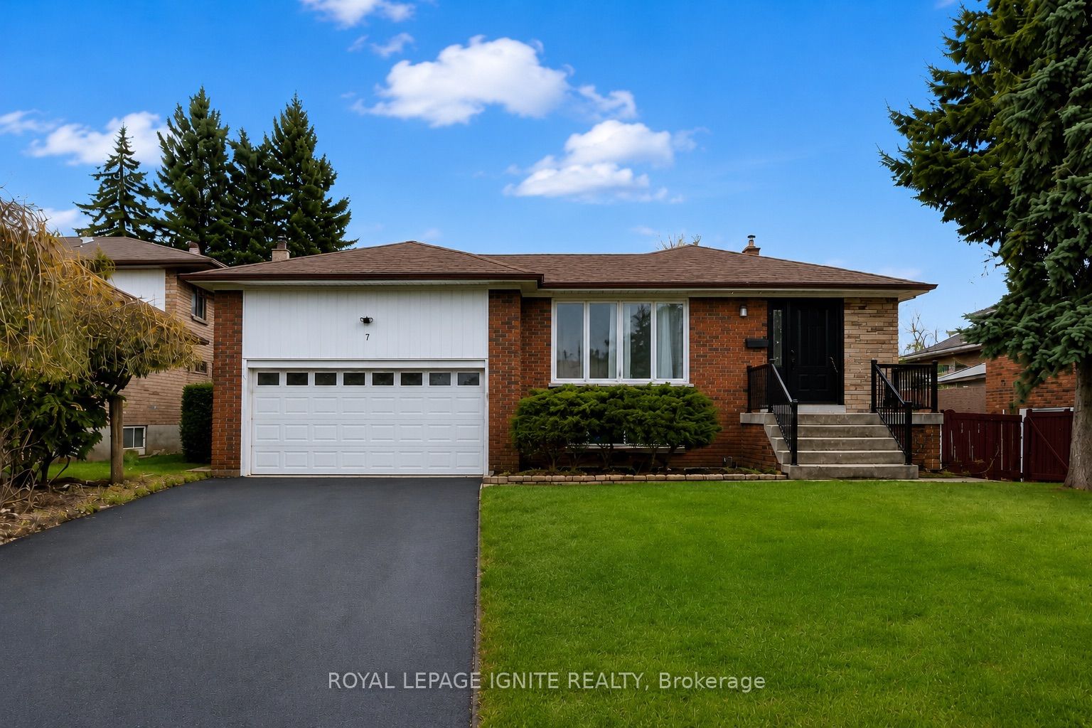 7 Briarbluff Avenue, Toronto, ON M1E 3H2 photo 5