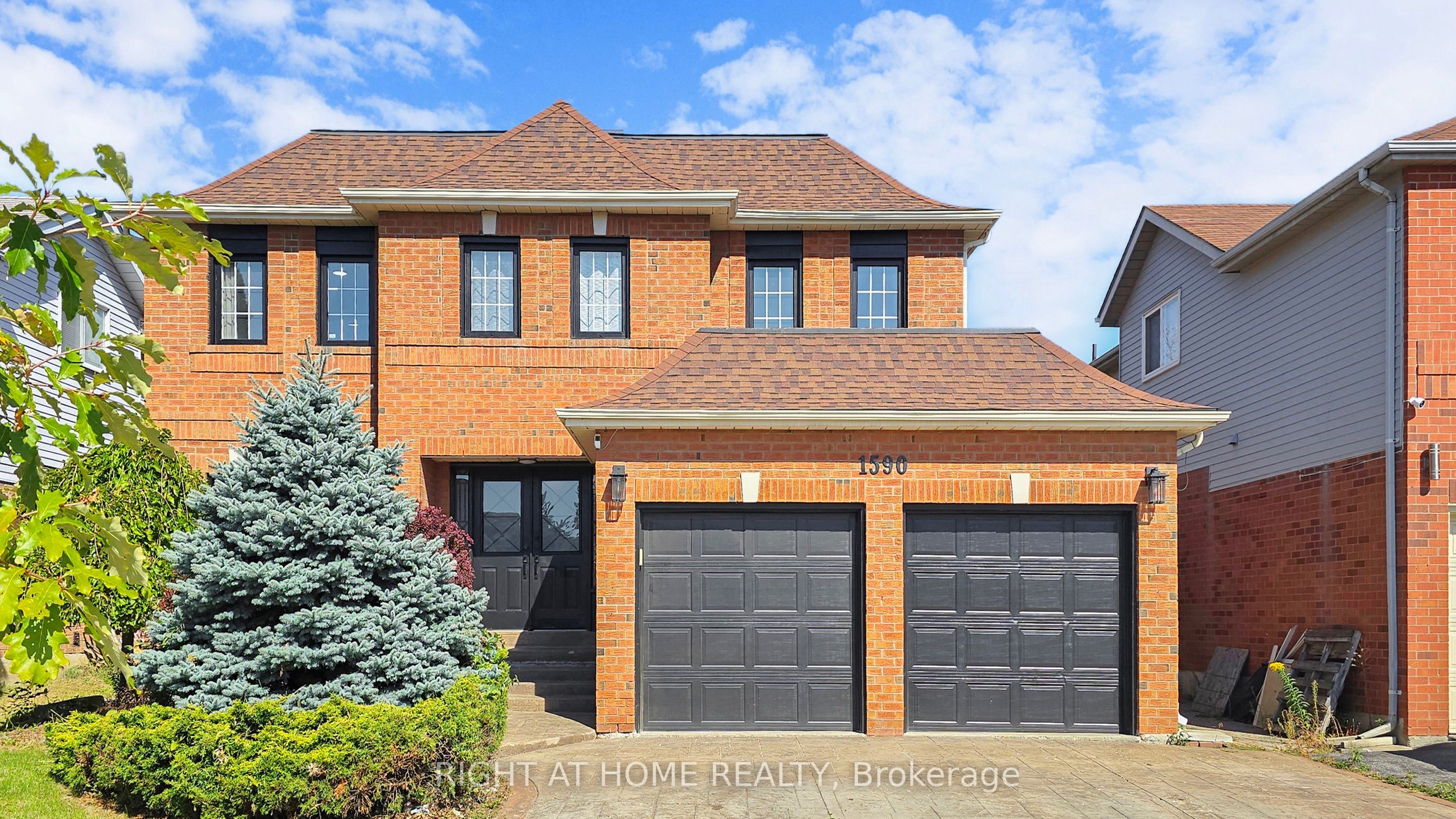 1590 Major Oaks Road, Pickering, ON L1X 2G9