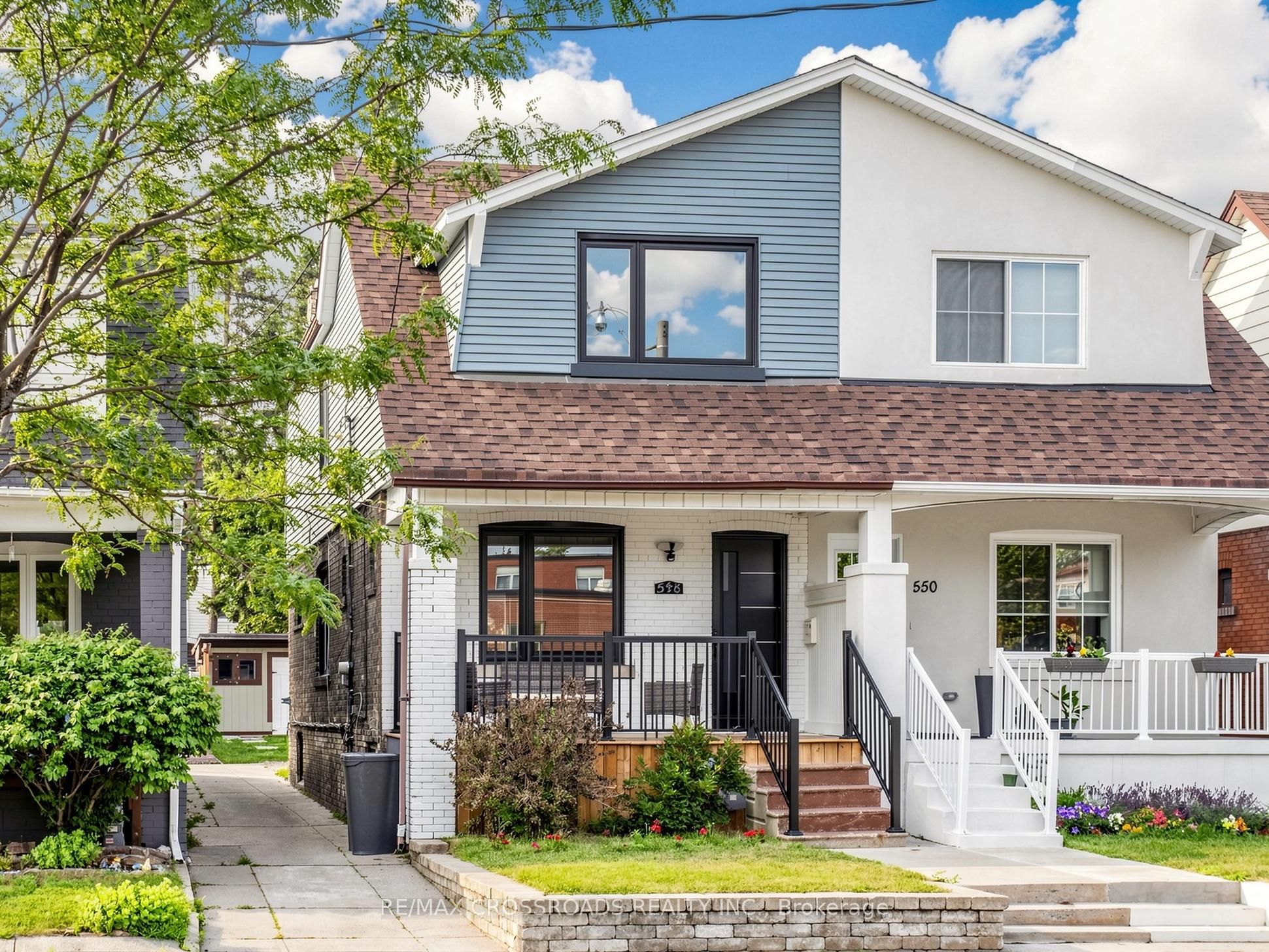 548 Glebeholme Boulevard, Toronto, ON M4C 1V4 photo 5
