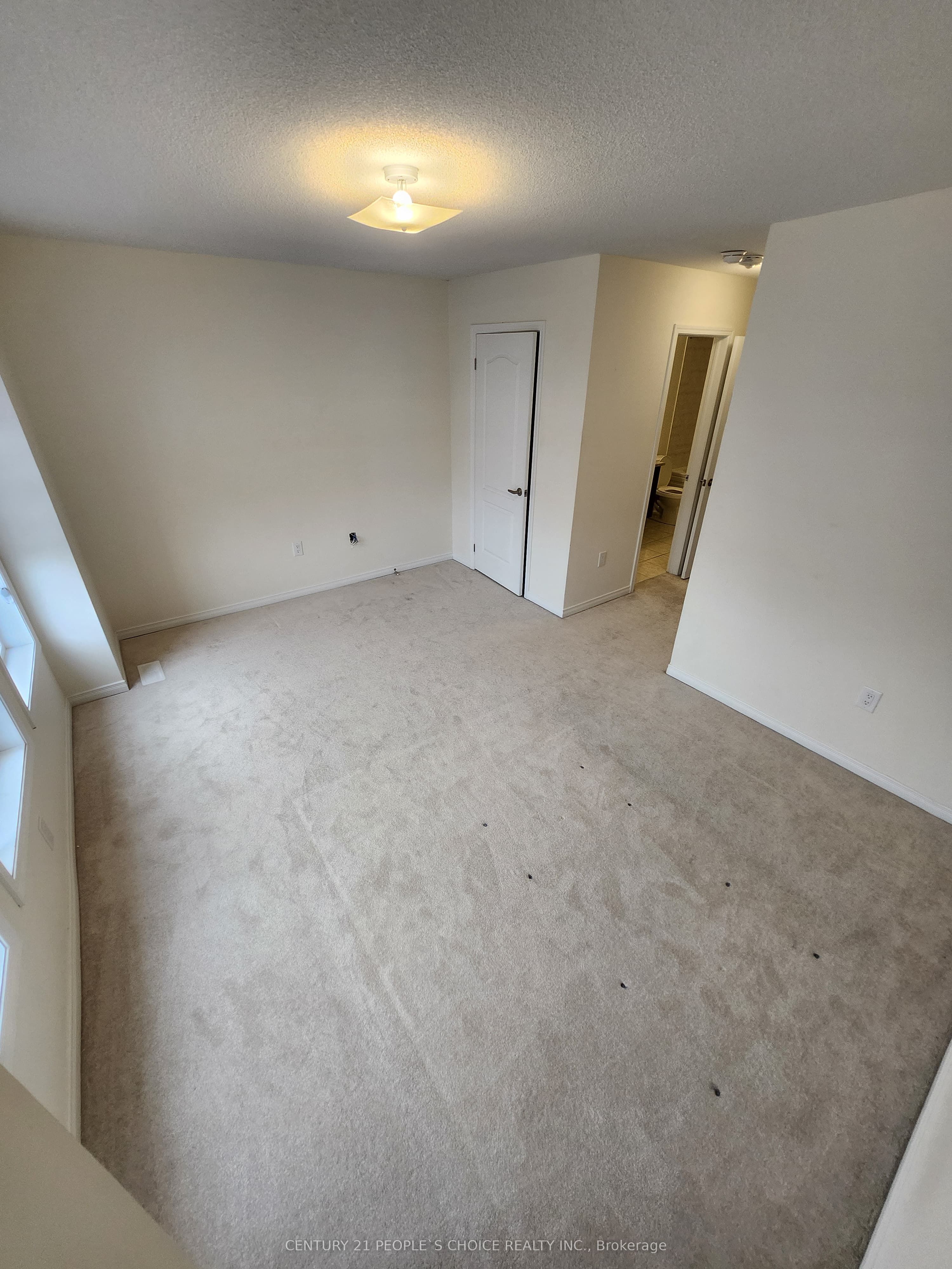 527 Old Harwood Avenue E, Ajax, ON L1Z 0V2 photo 4