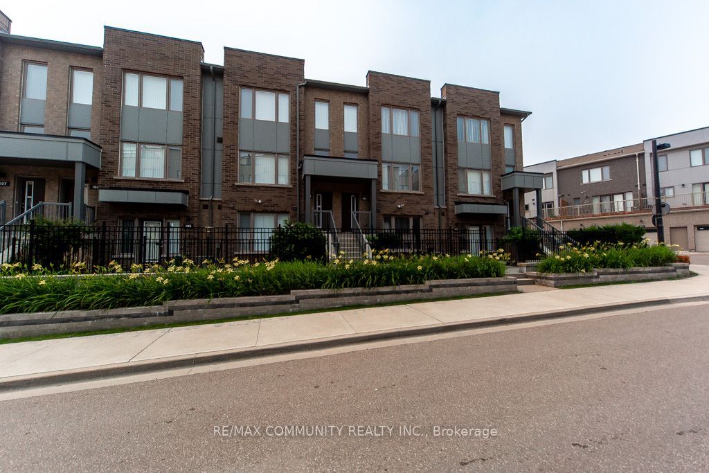1525 Kingston Road 103, Pickering, ON L1V 0E9 photo 3