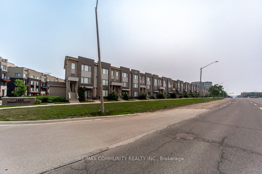 1525 Kingston Road 103, Pickering, ON L1V 0E9 photo 4