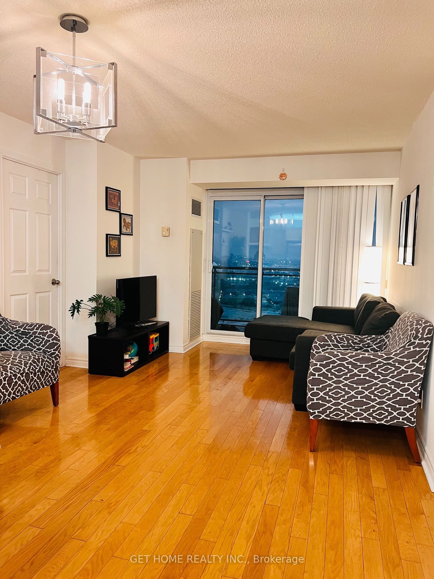 88 Grangeway Avenue #1807, Toronto, ON M1H 0A2 photo 3