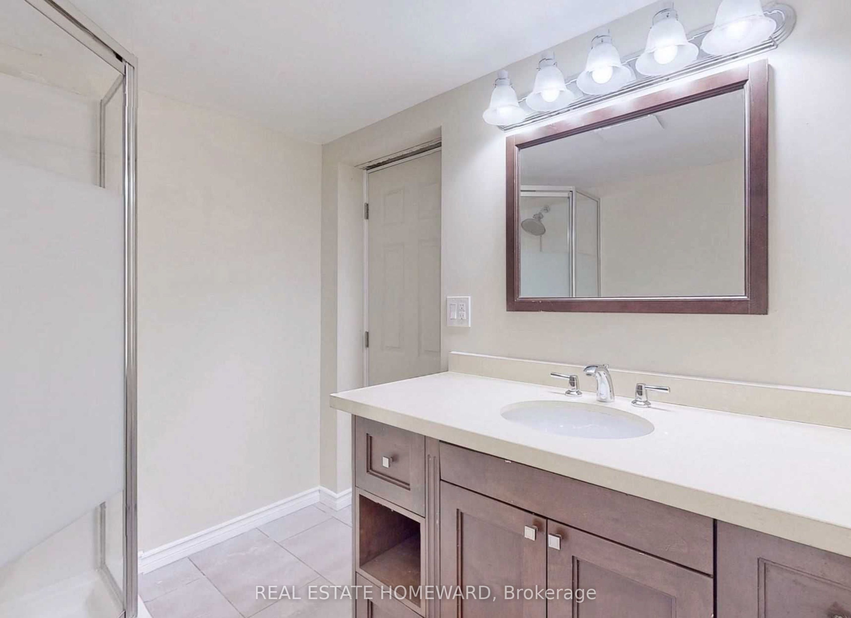 1063 Warden Avenue, Toronto, ON M1R 2P4 photo 4