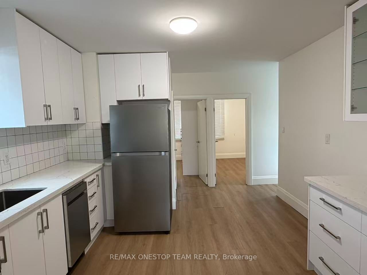 28 Cambrai Avenue, Toronto, ON M4C 2P6 photo 4