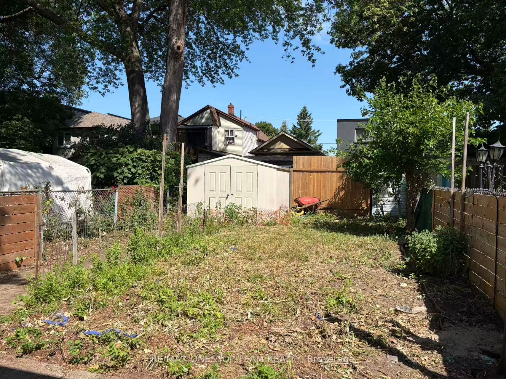 28 Cambrai Avenue, Toronto, ON M4C 2P6 photo 5