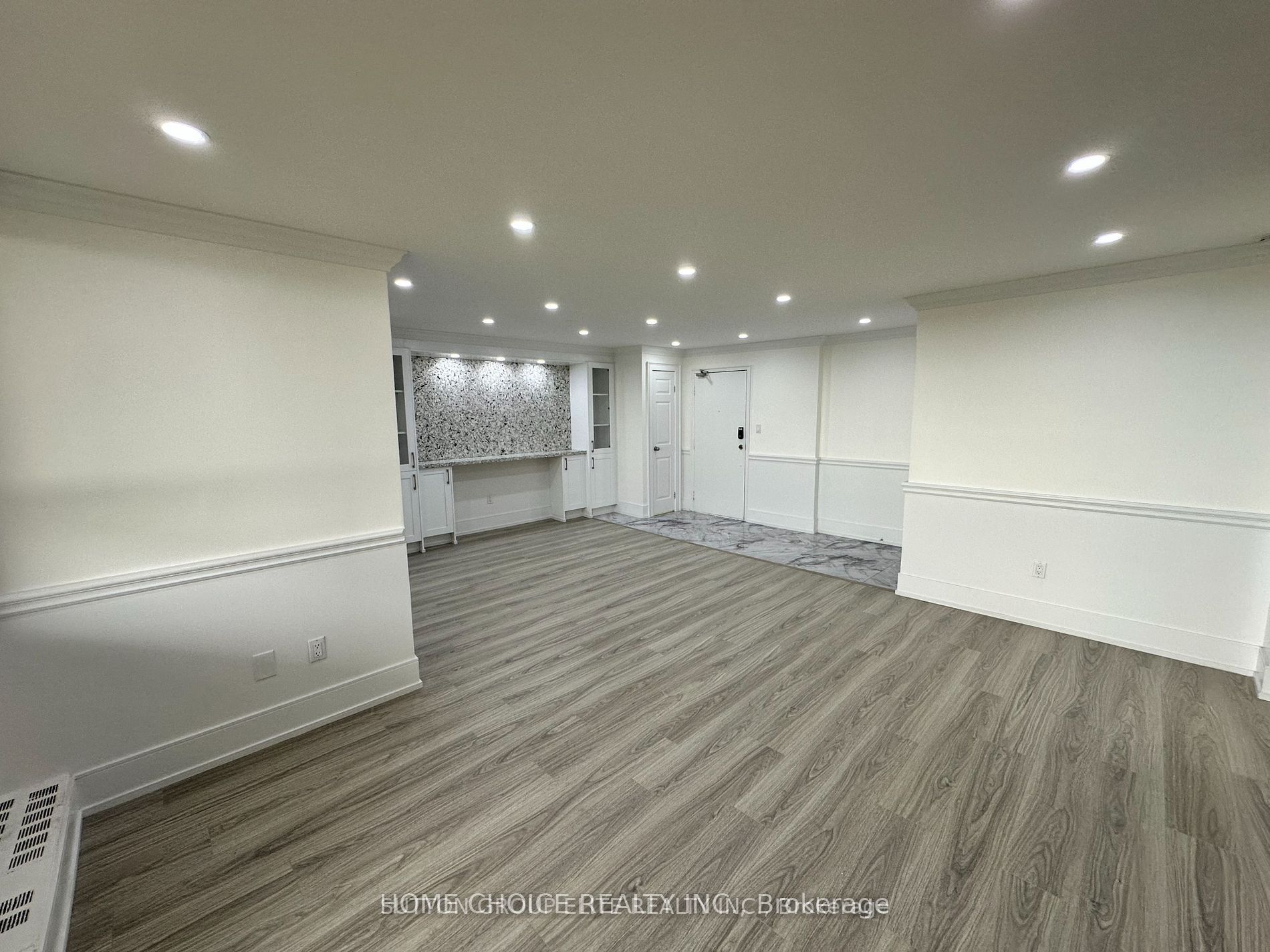100 Wingarden Court 1006, Toronto, ON M1B 2P4 photo 3