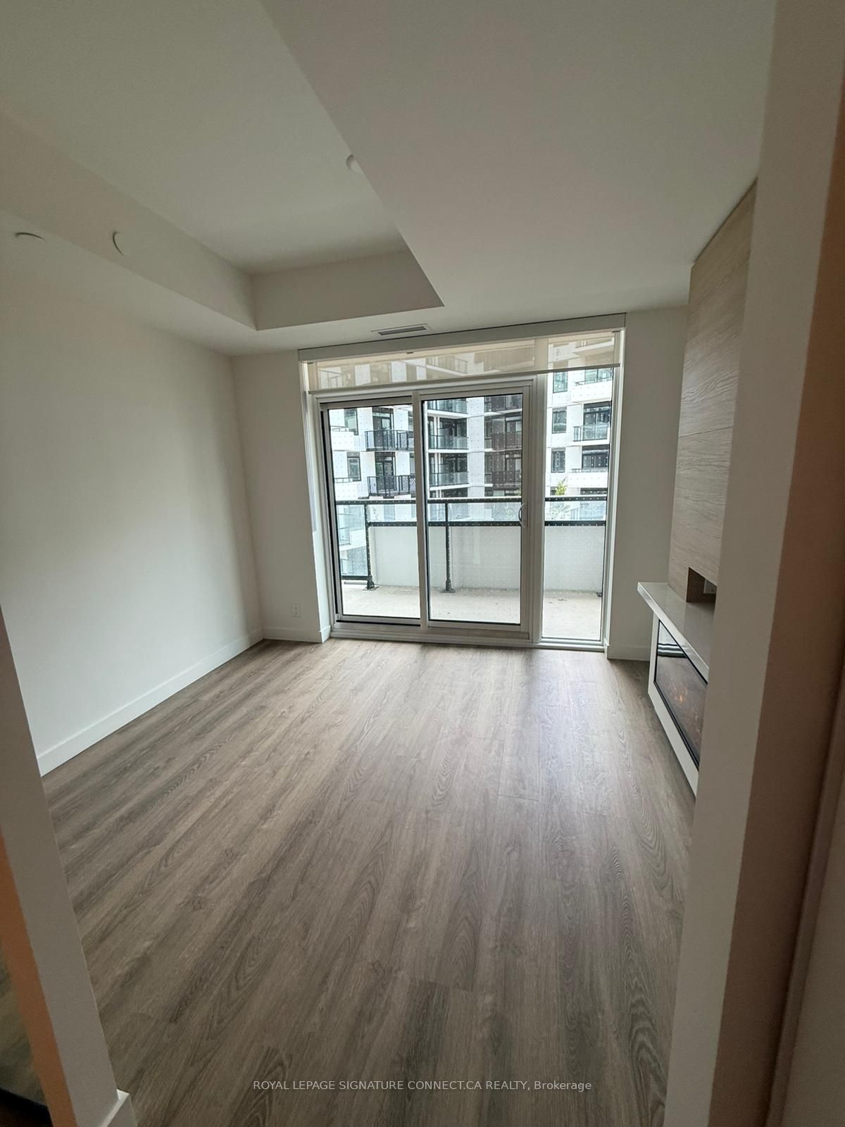 1050 Eastern Avenue 503, Toronto, ON M4L 0B7 photo 3