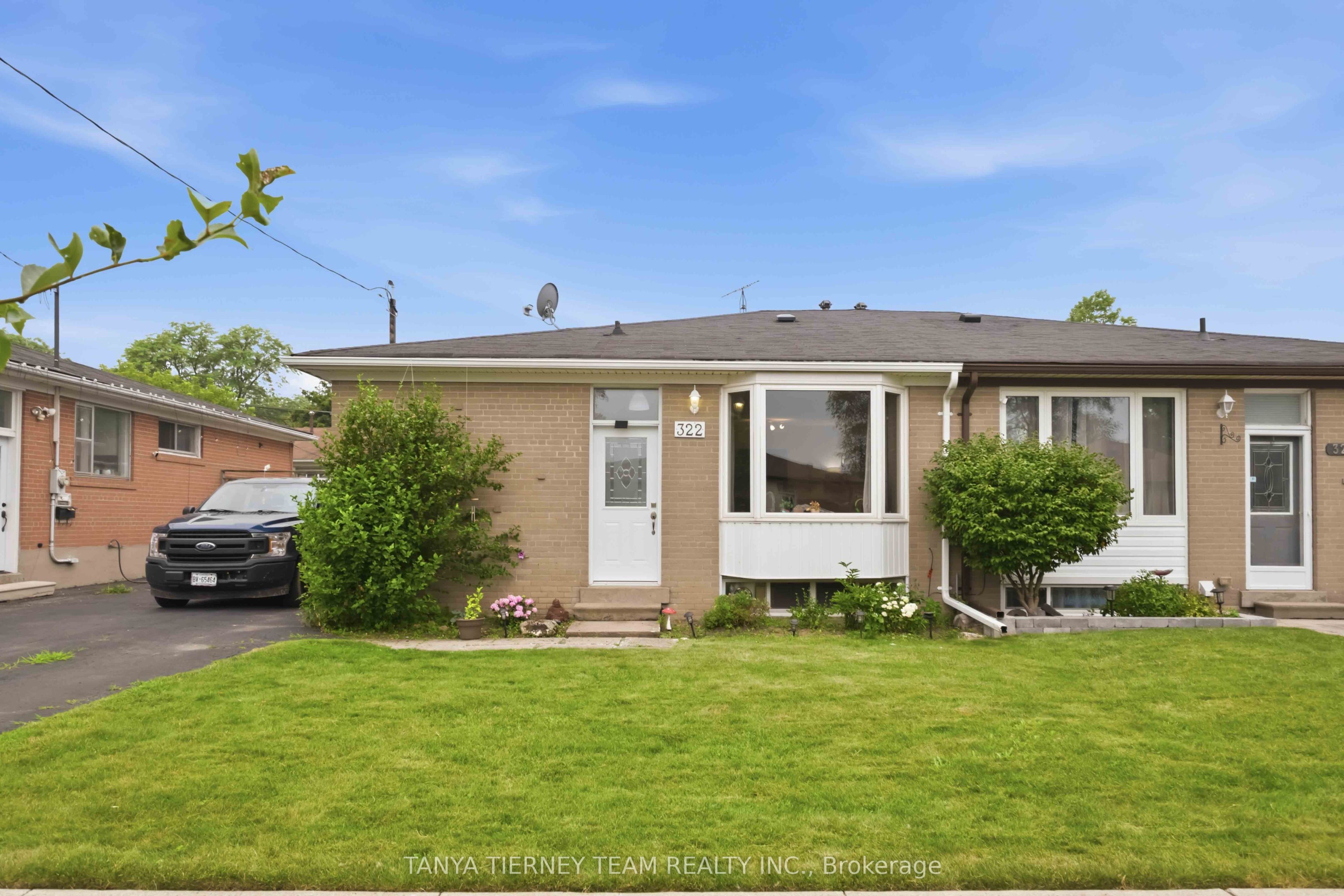 322 Rosedale Drive, Whitby, ON L1N 1Z3