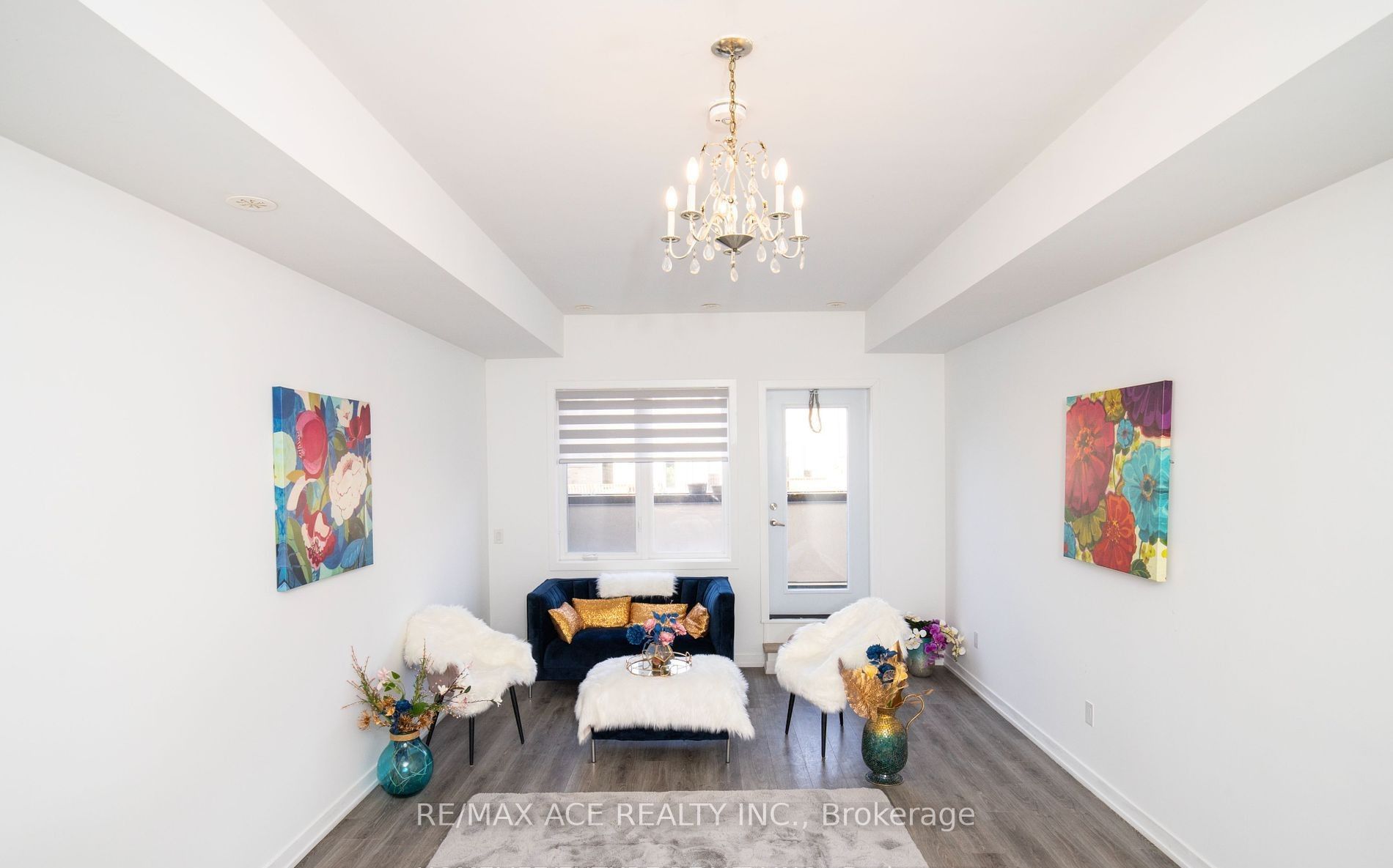 3686 St Clair Avenue E 105, Toronto, ON M1M 0E4 photo 2