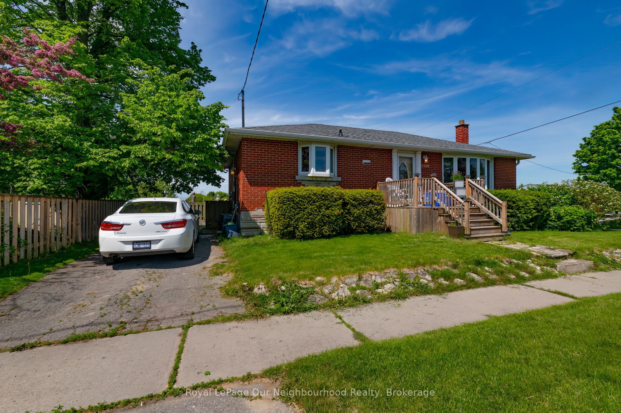 1500 Lakeside Street, Oshawa, ON L1J 3Y3 photo 2