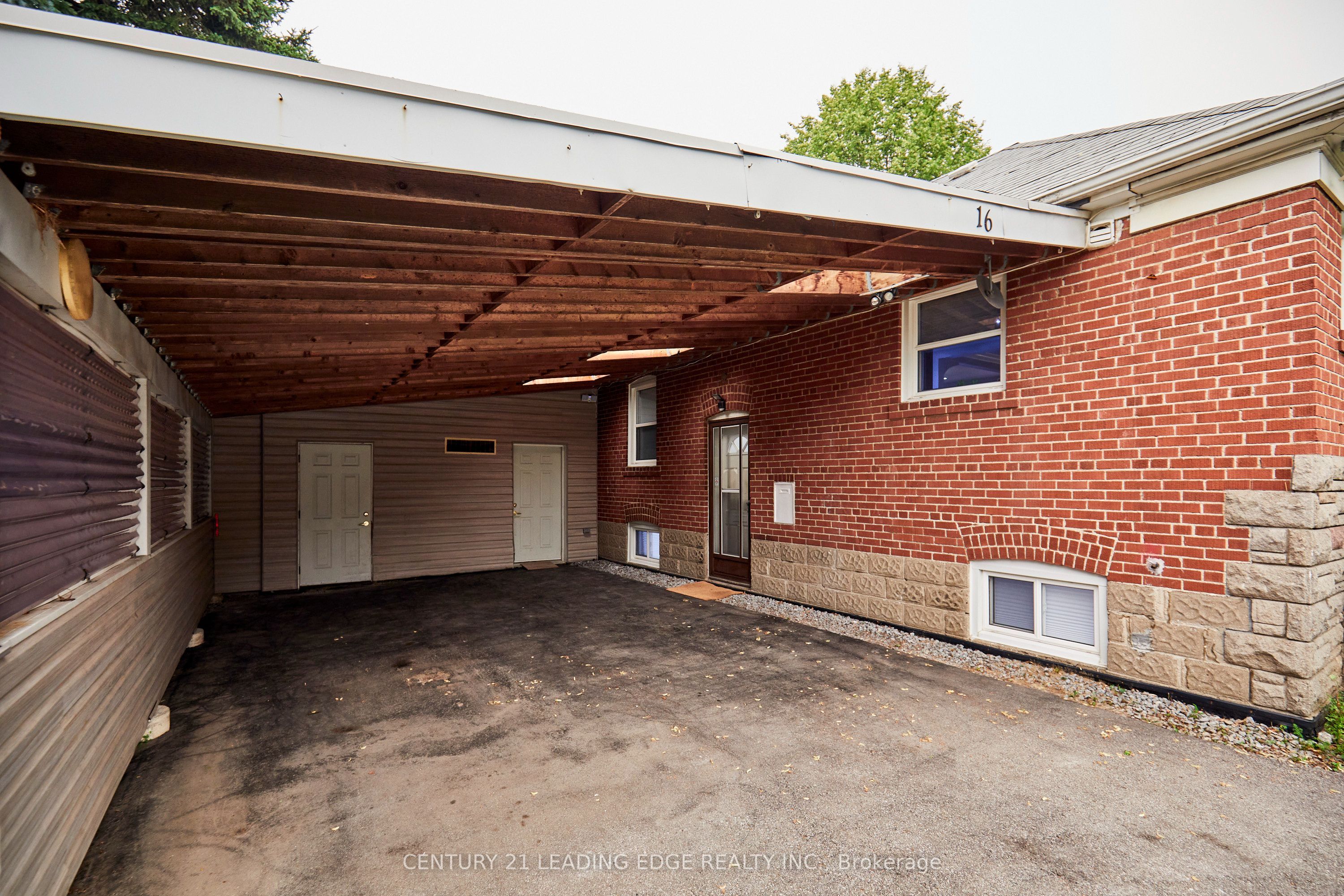 16 McCowan Road, Toronto, ON M1M 3L8 photo 3