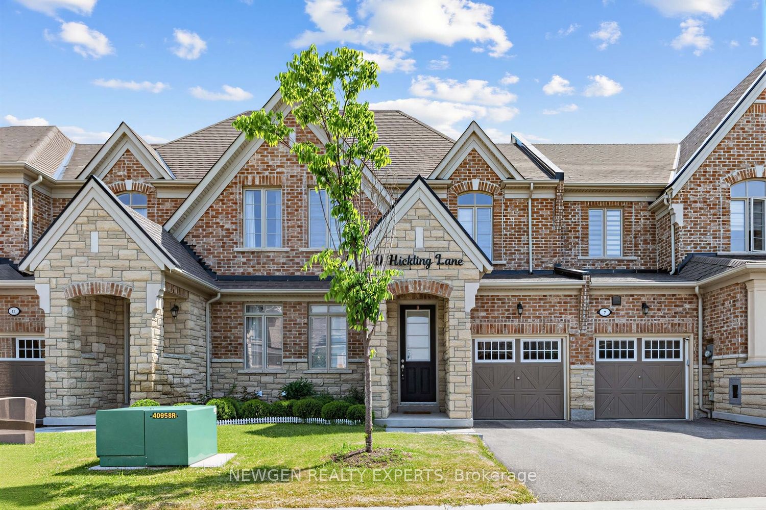 9 Hickling Lane, Ajax, ON L1T 4R1 photo 3