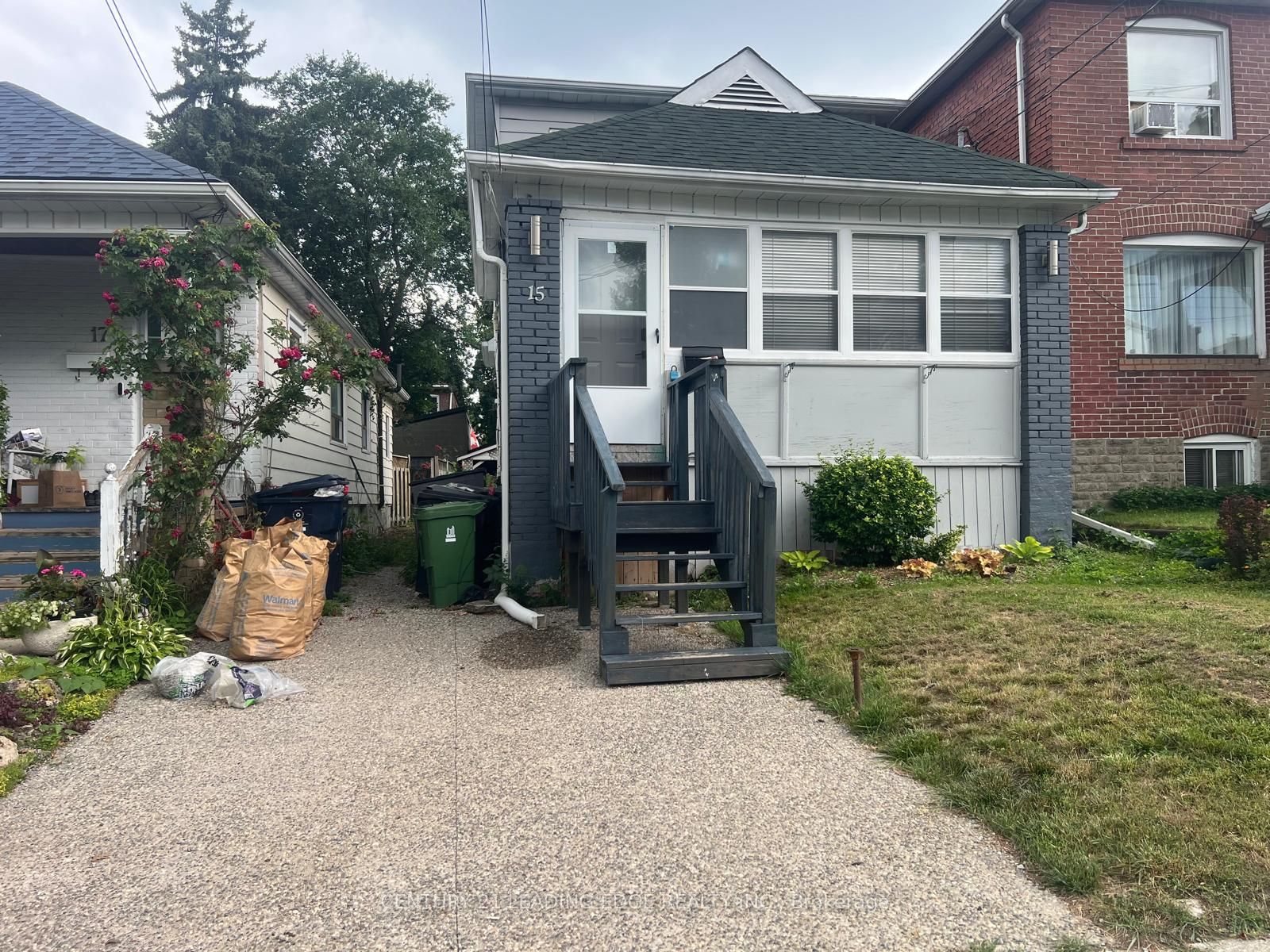 15 Westbrook Avenue, Toronto, ON M4C 2G1 photo 2