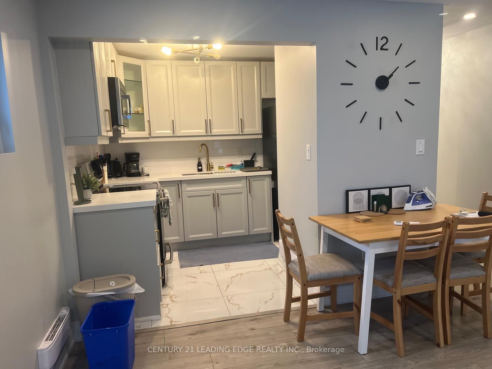 15 Westbrook Avenue, Toronto, ON M4C 2G1 photo 3