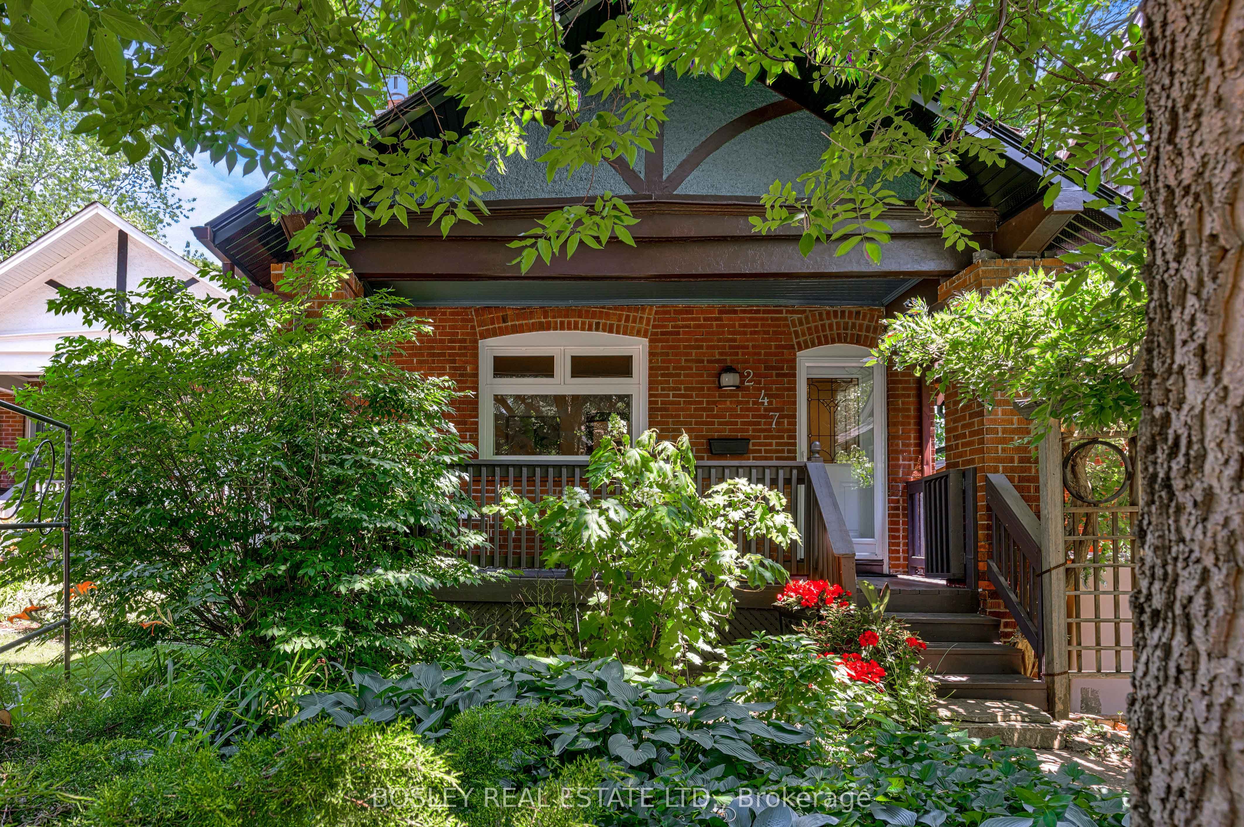 247 Gainsborough Road, Toronto, ON M4L 3C4