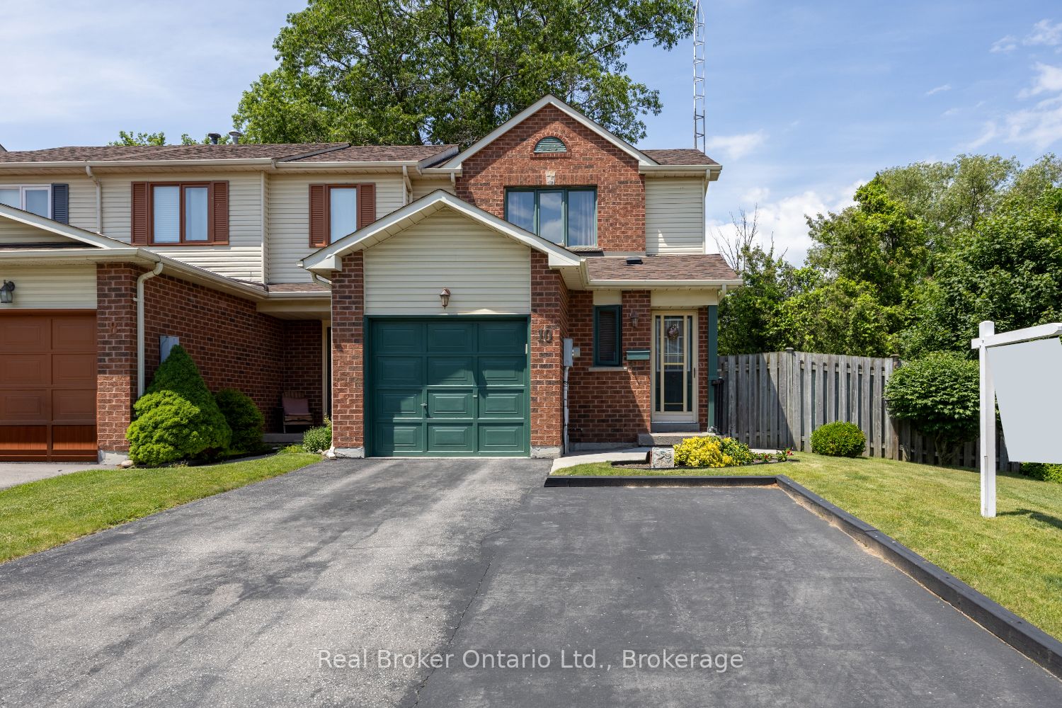 10 Climie Court, Clarington, ON L1C 4P5 photo 2