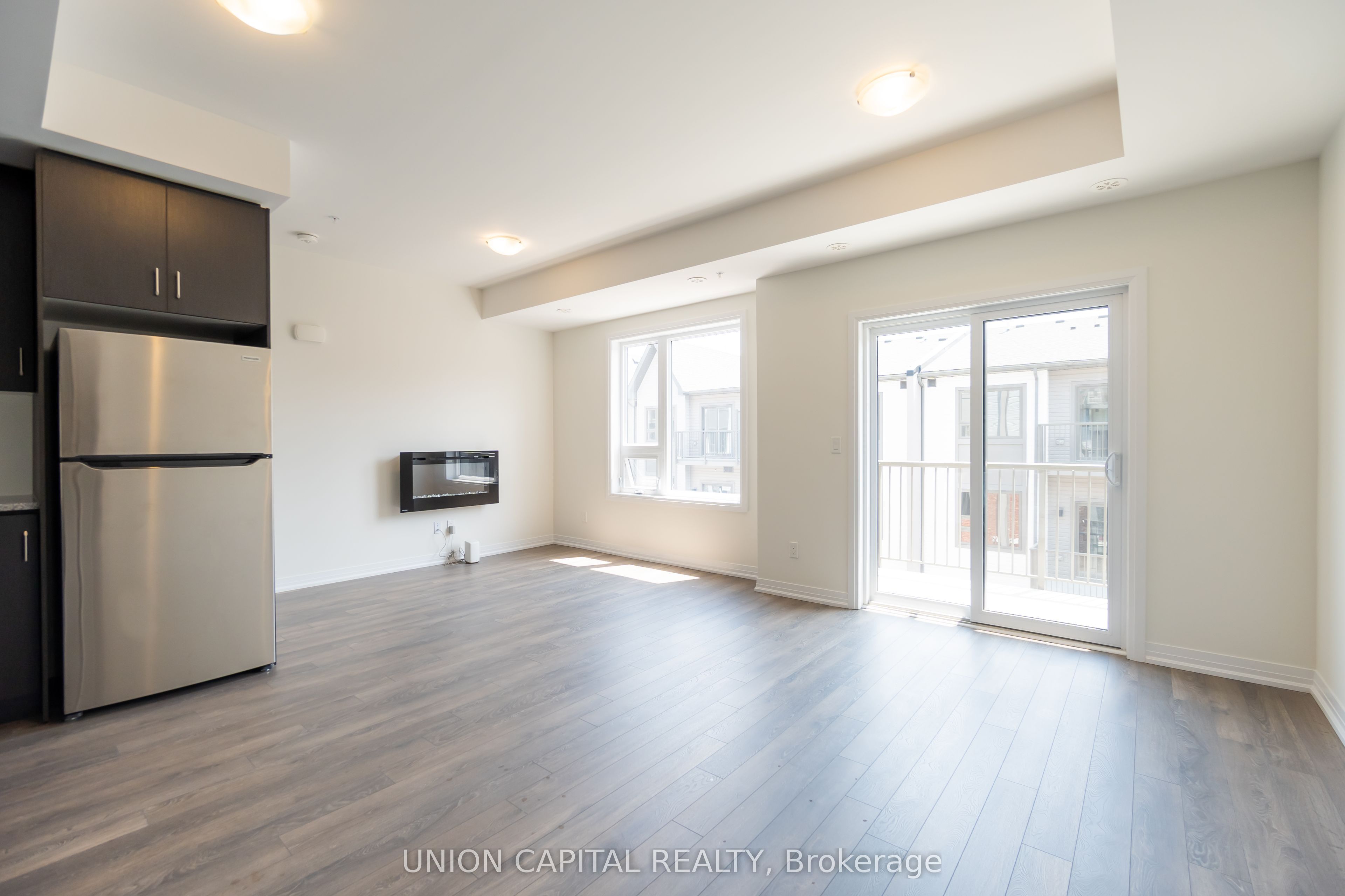 2635 William Jackson Drive 1212, Pickering, ON L1X 0L6 photo 4
