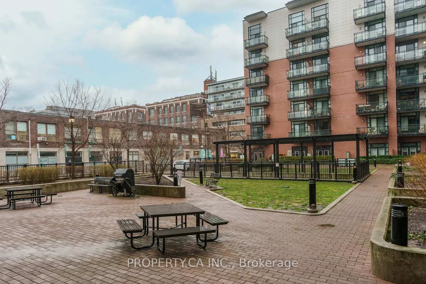 88 Colgate Avenue 612, Toronto, ON M4M 0A6 photo 2