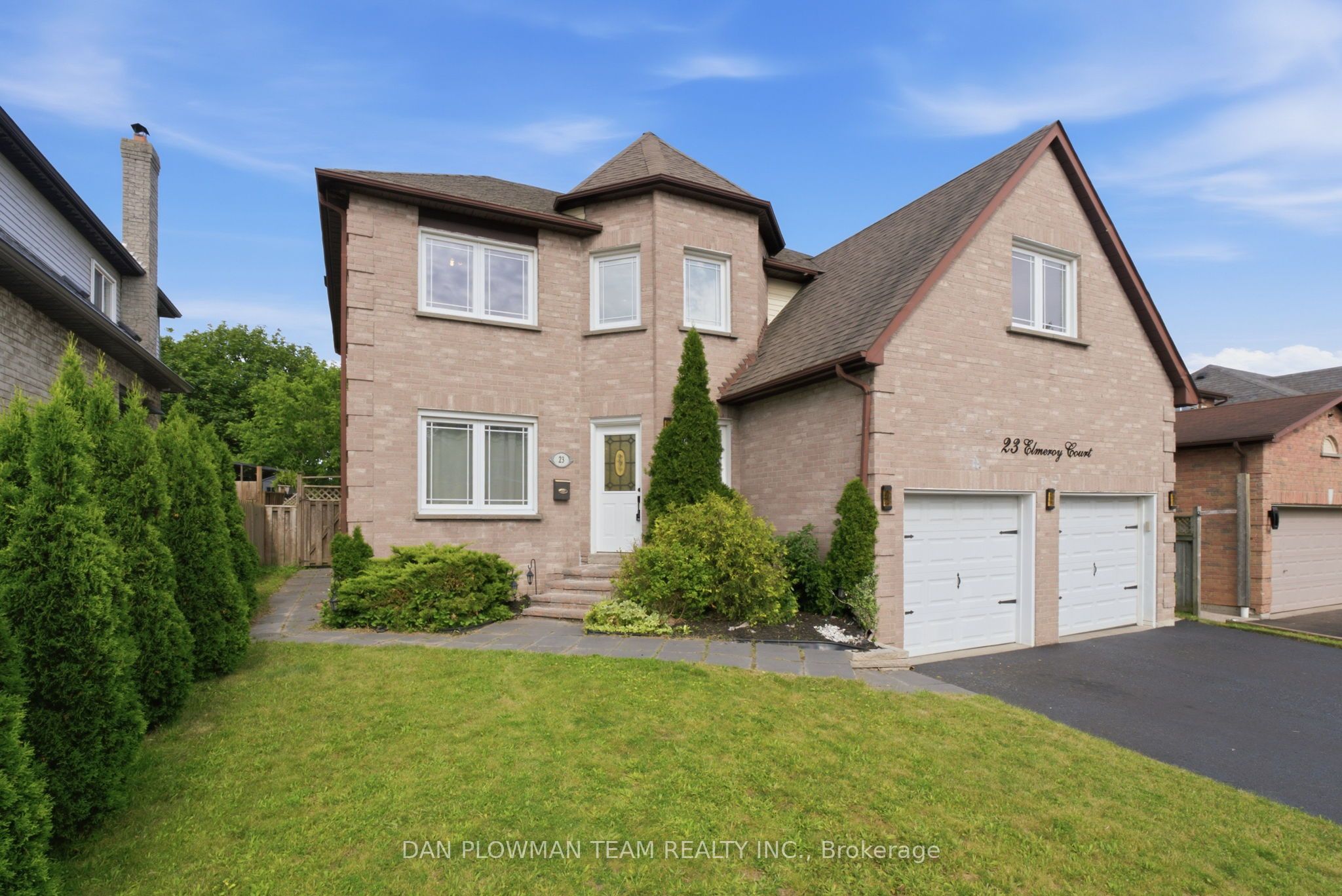 23 Elmeroy Court, Whitby, ON L1N 8A5 photo 2