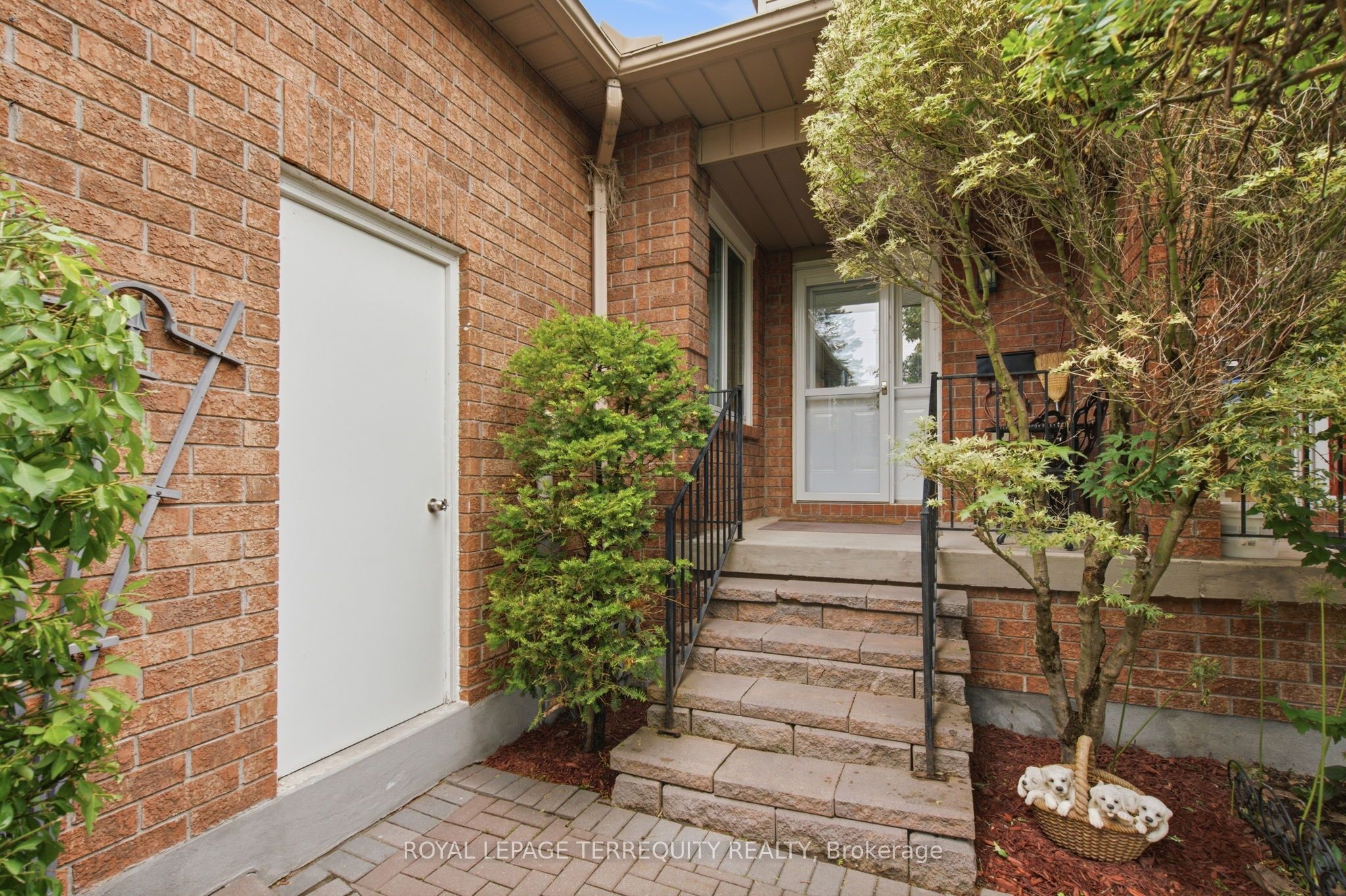 1765 Dufferin Street, Whitby, ON L1N 1B5 photo 3