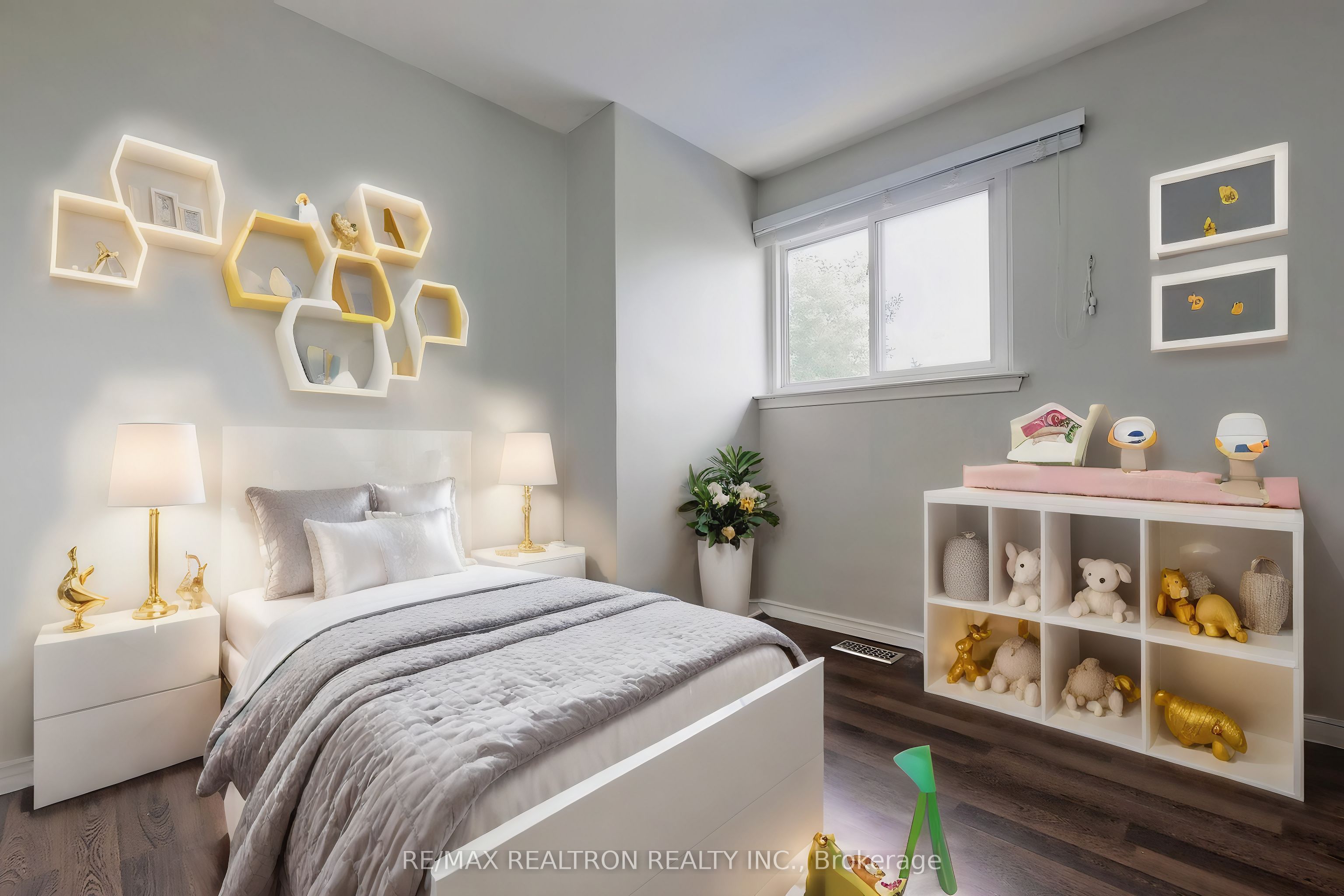 669 Shakespeare Avenue Upper, Oshawa, ON L1H 3H8 photo 4