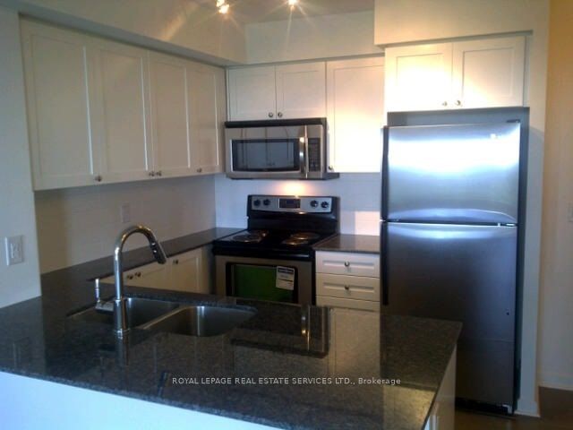 1235 Bayly Street 1313, Pickering, ON L1W 1L7 photo 4