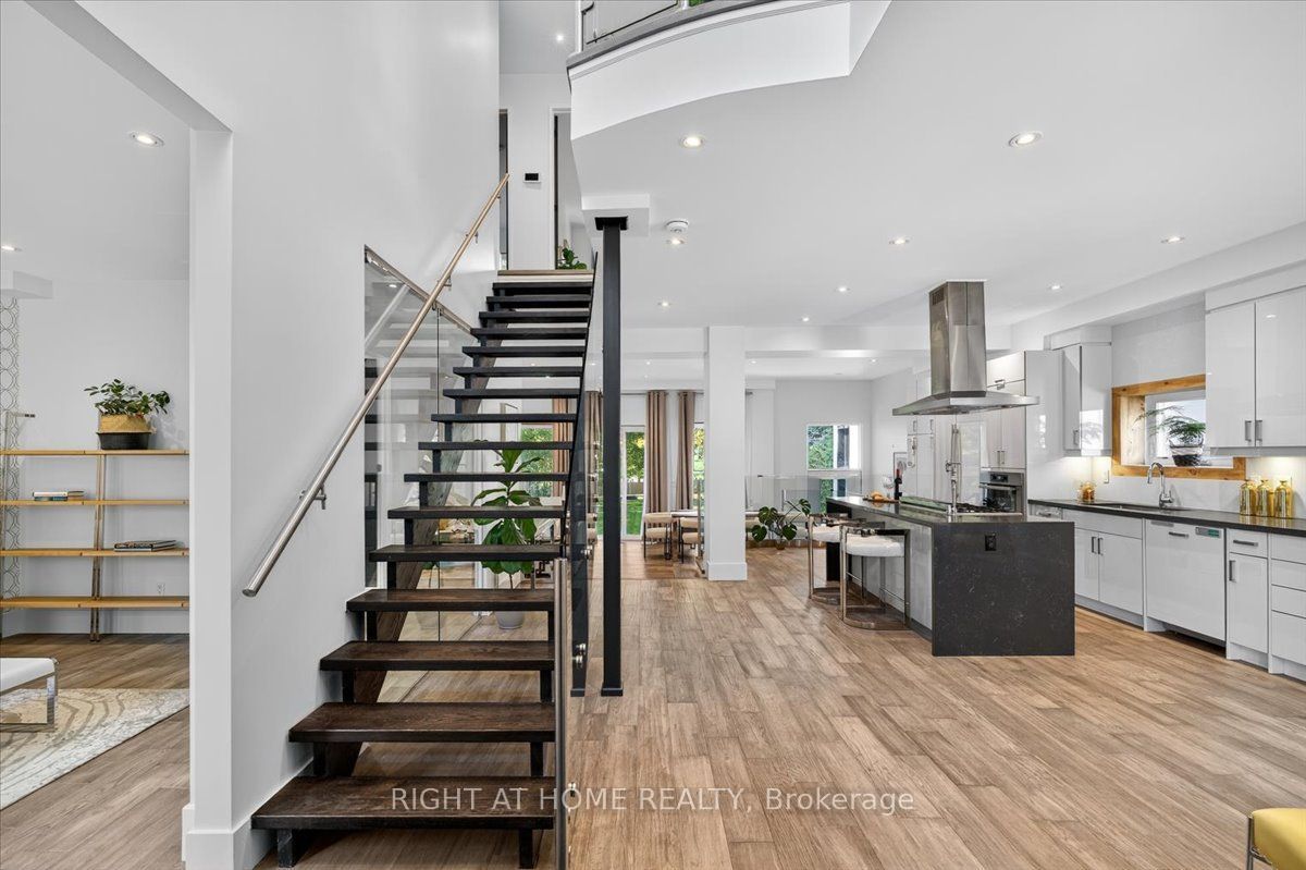64 Larwood Boulevard, Toronto, ON M1M 2M5 photo 3