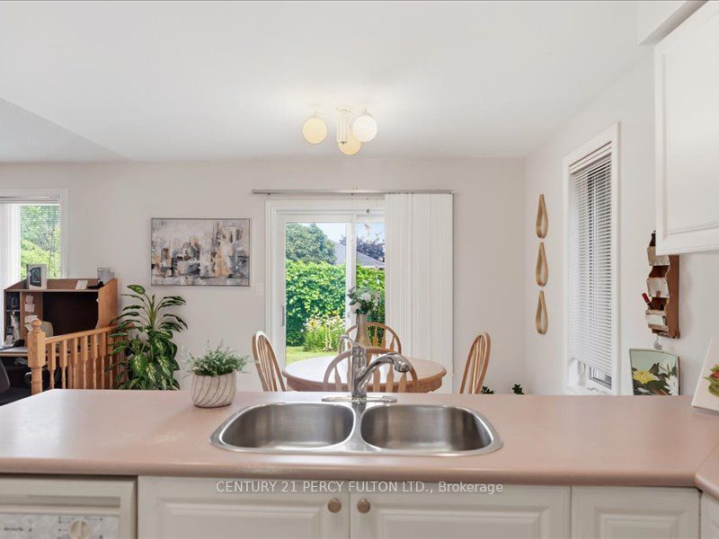 896 Sundance Circle, Oshawa, ON L1J 8P1 photo 5