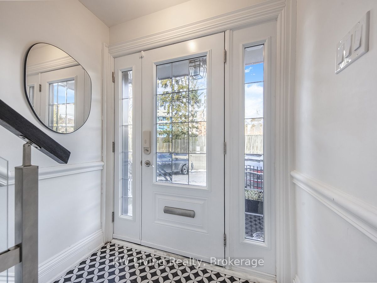 155 Woodbine Avenue TH7, Toronto, ON M4L 3P1 photo 5