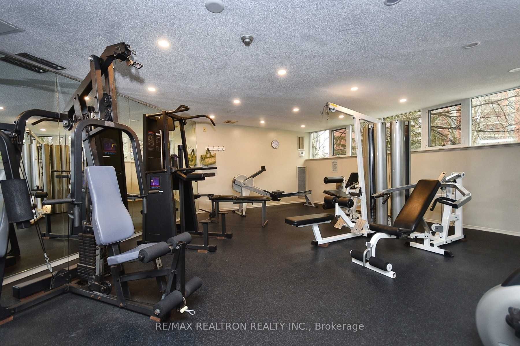 20 Dean Park Road 817, Toronto, ON M1B 3G9 photo 4